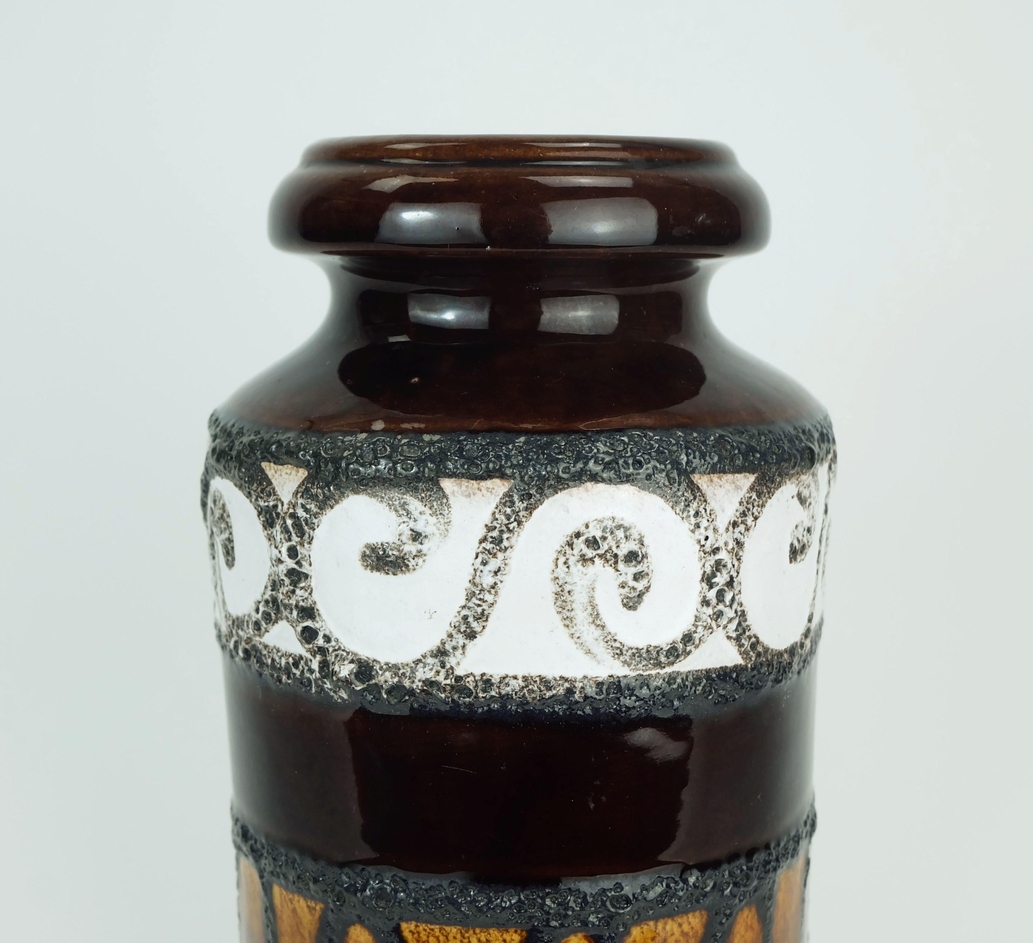scheurich mid century ceramic VASE fat lava brown ochre white model 517-30 In condizioni buone in vendita a Mannheim, DE