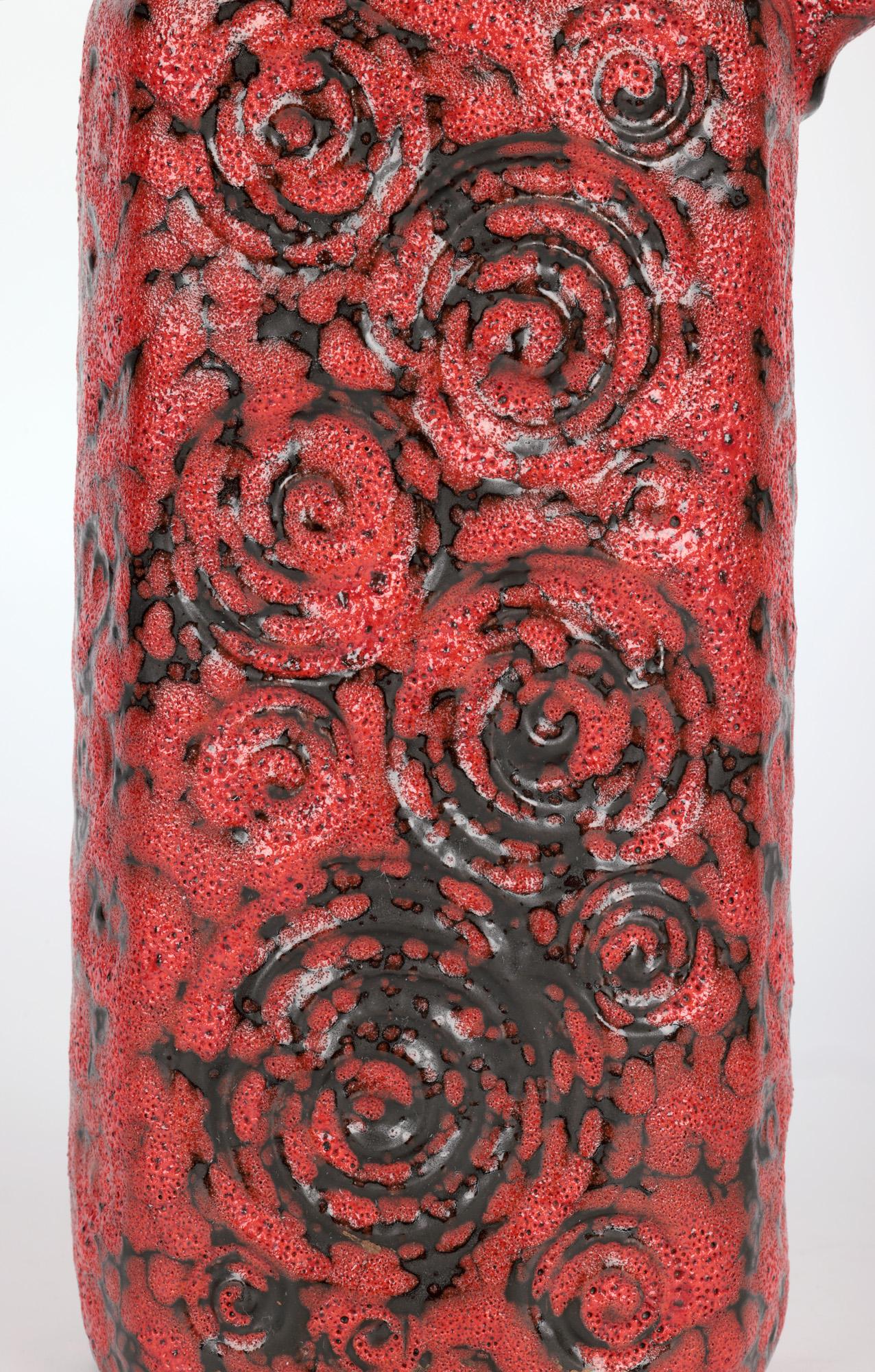 Scheurich Vase en poterie d'art allemande du milieu du siècle à poignée en lave grasse en vente 10