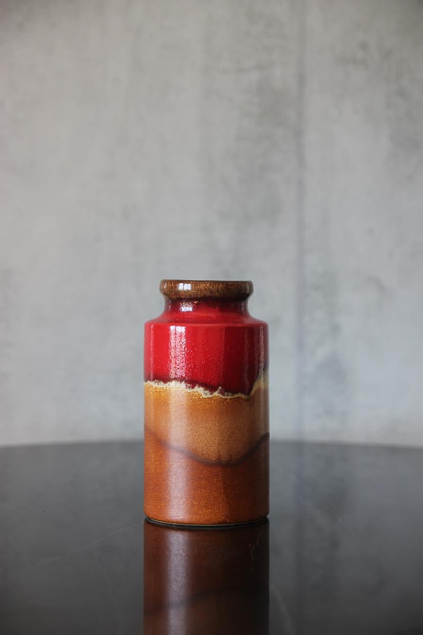Mid-Century moderno Vaso Scheurich Rosso Marrone Tan 203-18 Germania Ovest in vendita