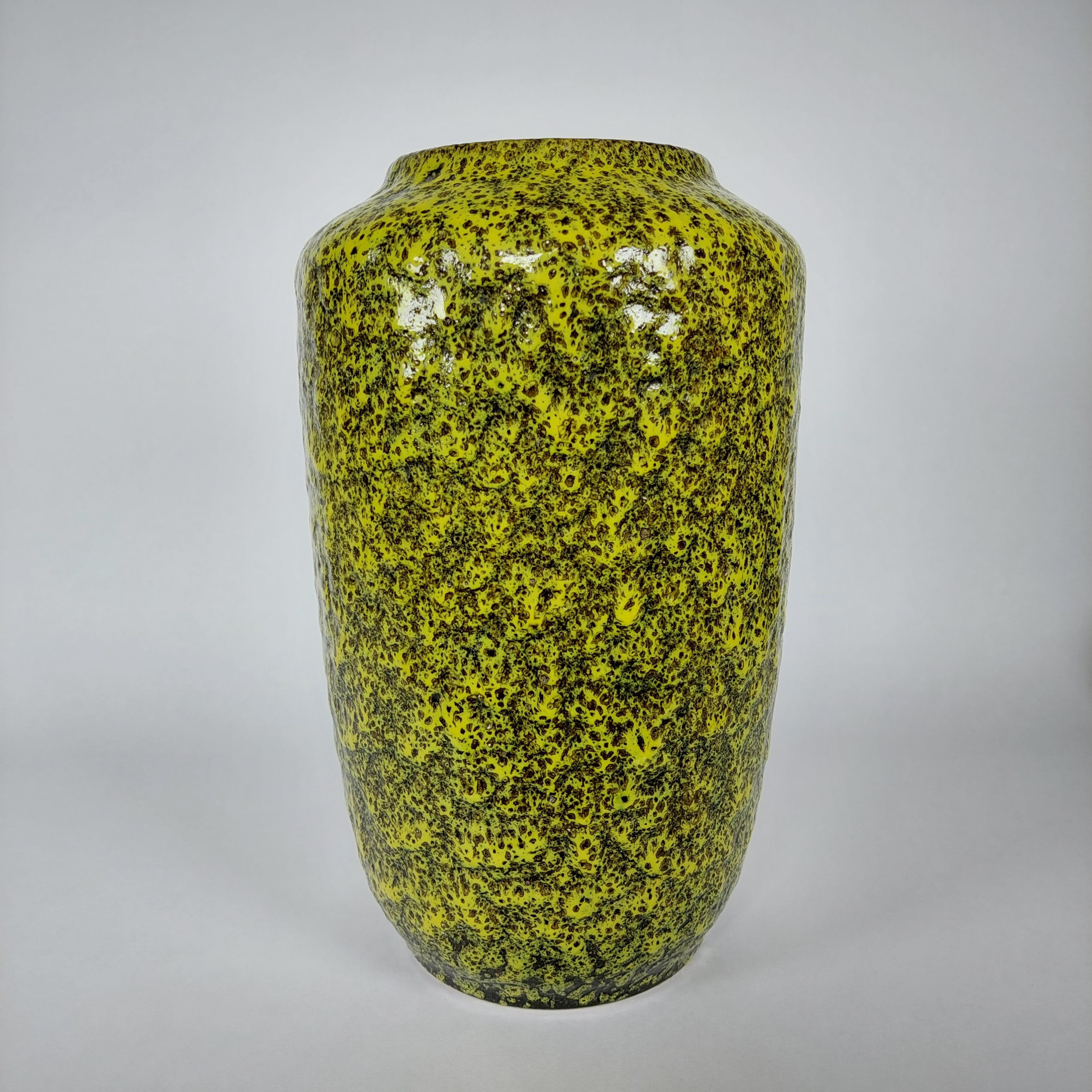 fat lavas vases