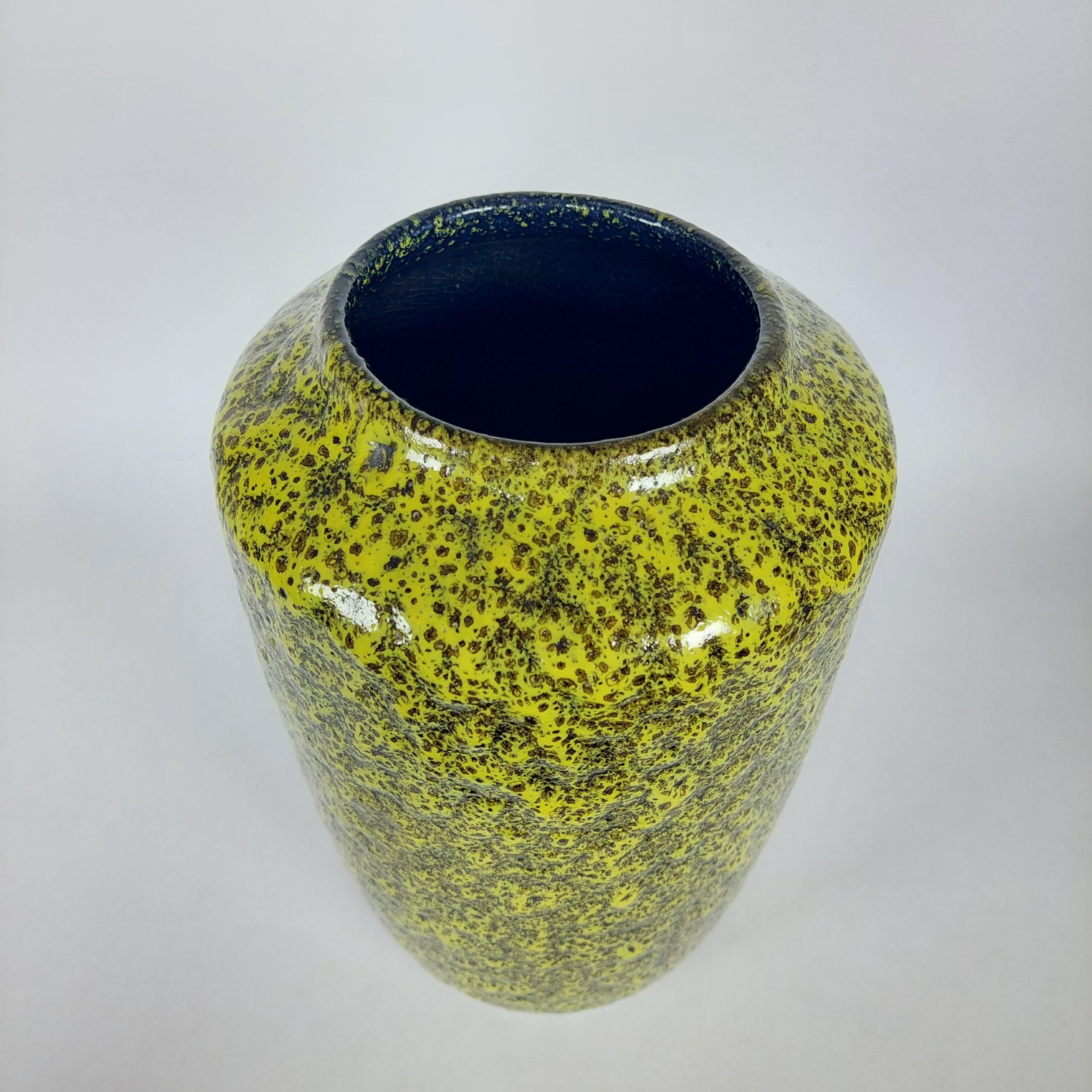 Vaso Scheurich West German Pottery in ceramica grassa anni '70 Nr. 517-30 In condizioni buone in vendita a Basel, BS