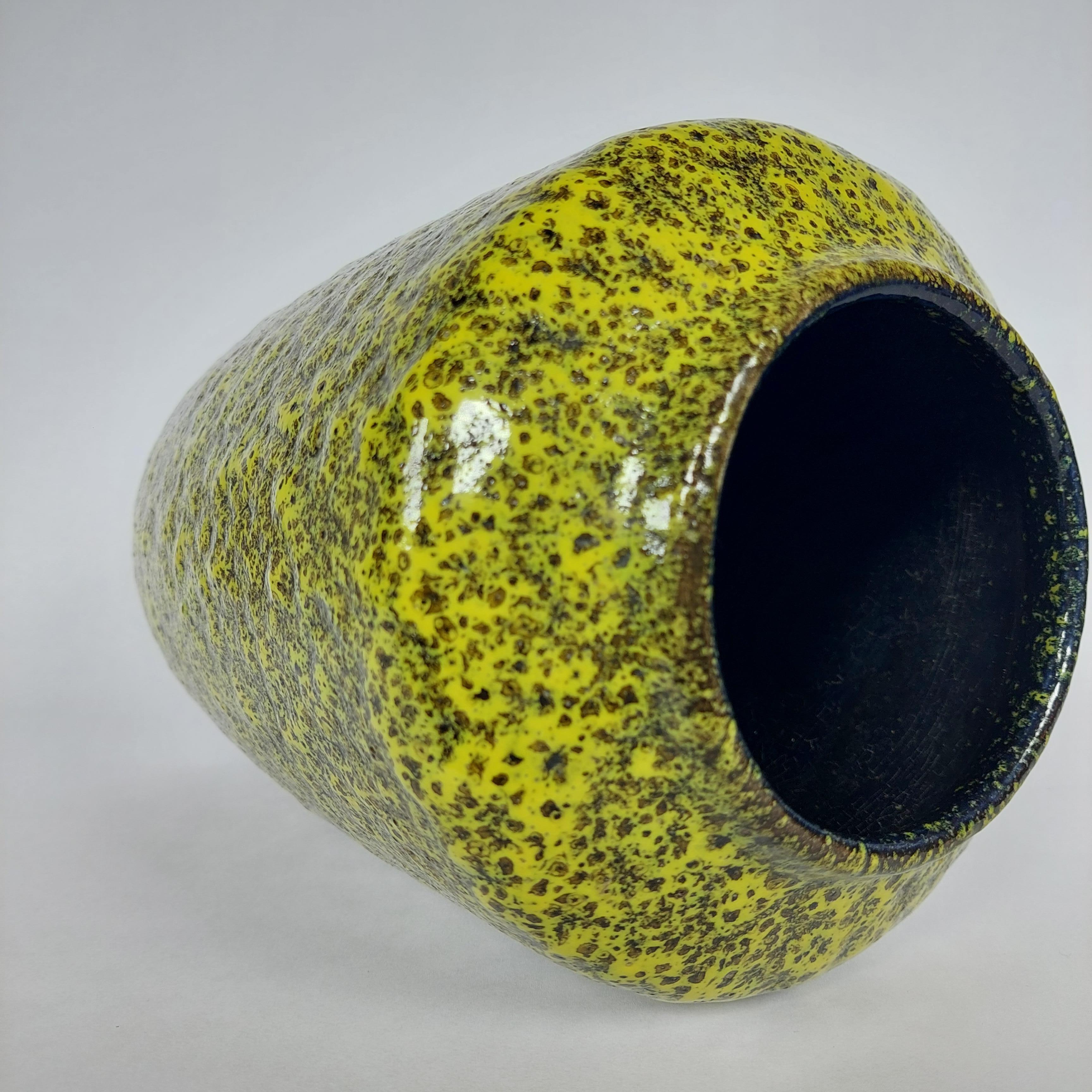 Late 20th Century Scheurich West German Fat Lava Pottery Vase 1970s Nr. 517-30 For Sale