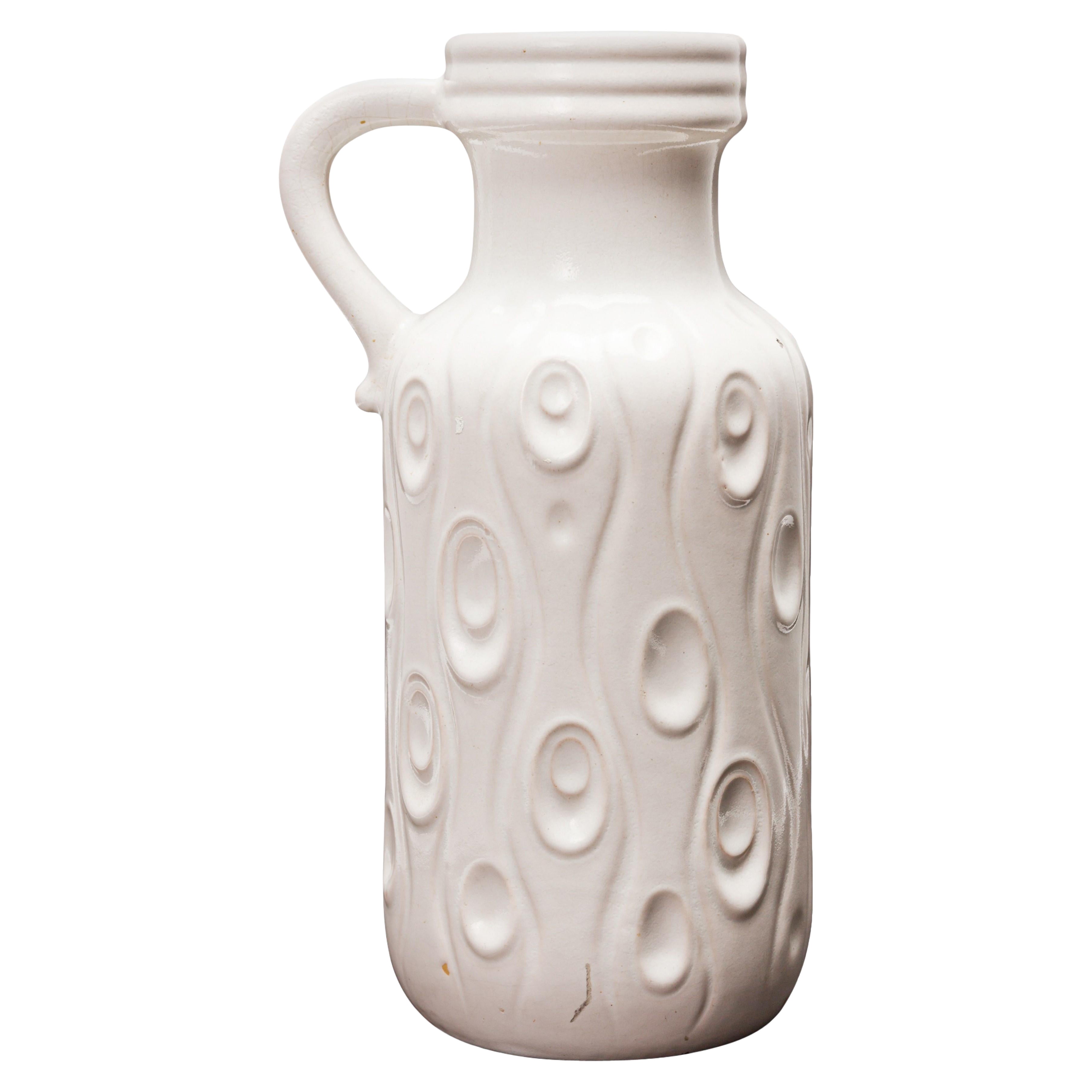 Scheurich West German Mid-Century 
Koralle
 Design White Ceramic Pitcher in vendita