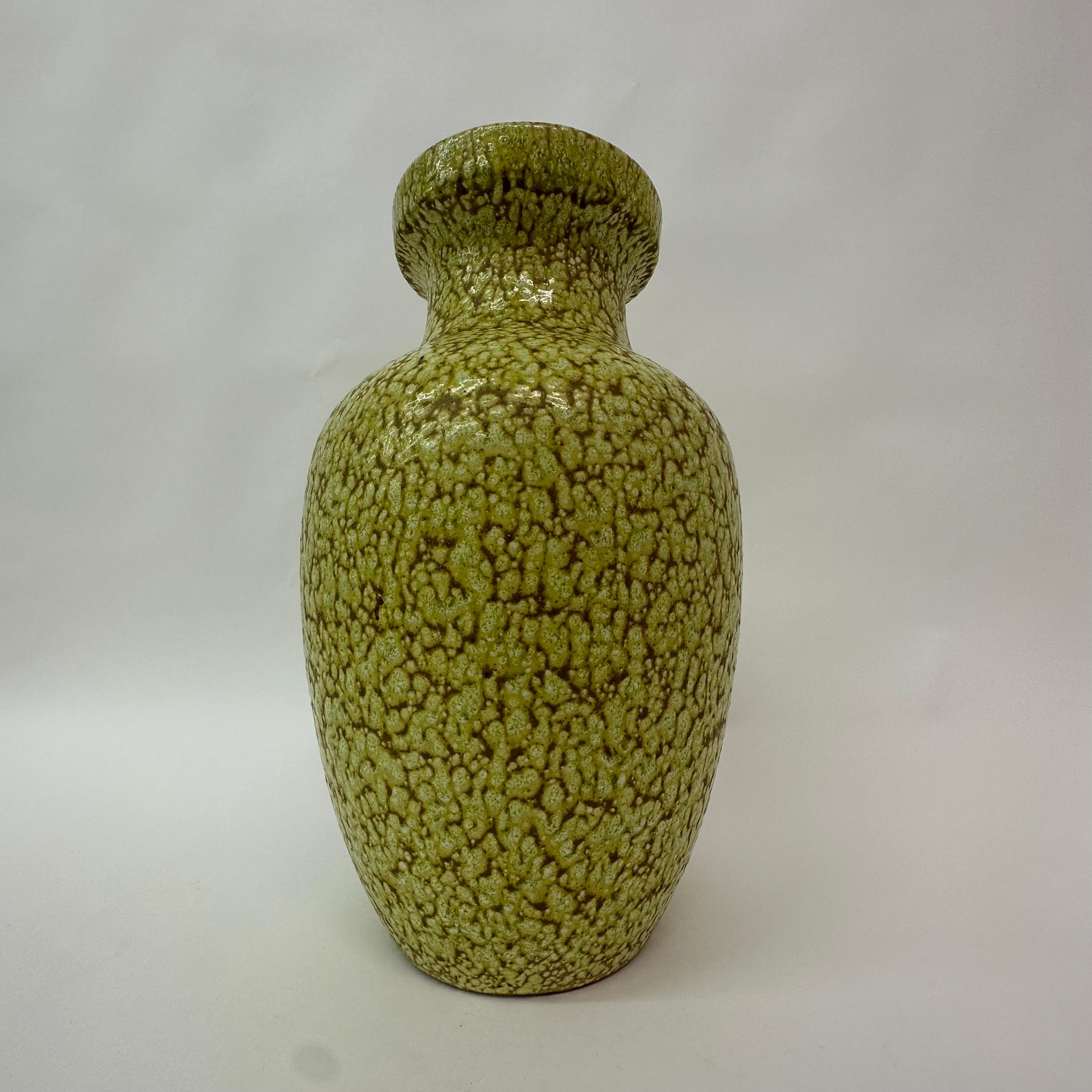 Scheurich Allemagne de l'Ouest - Vase en céramique jaune 241-47  1970's  en vente 4