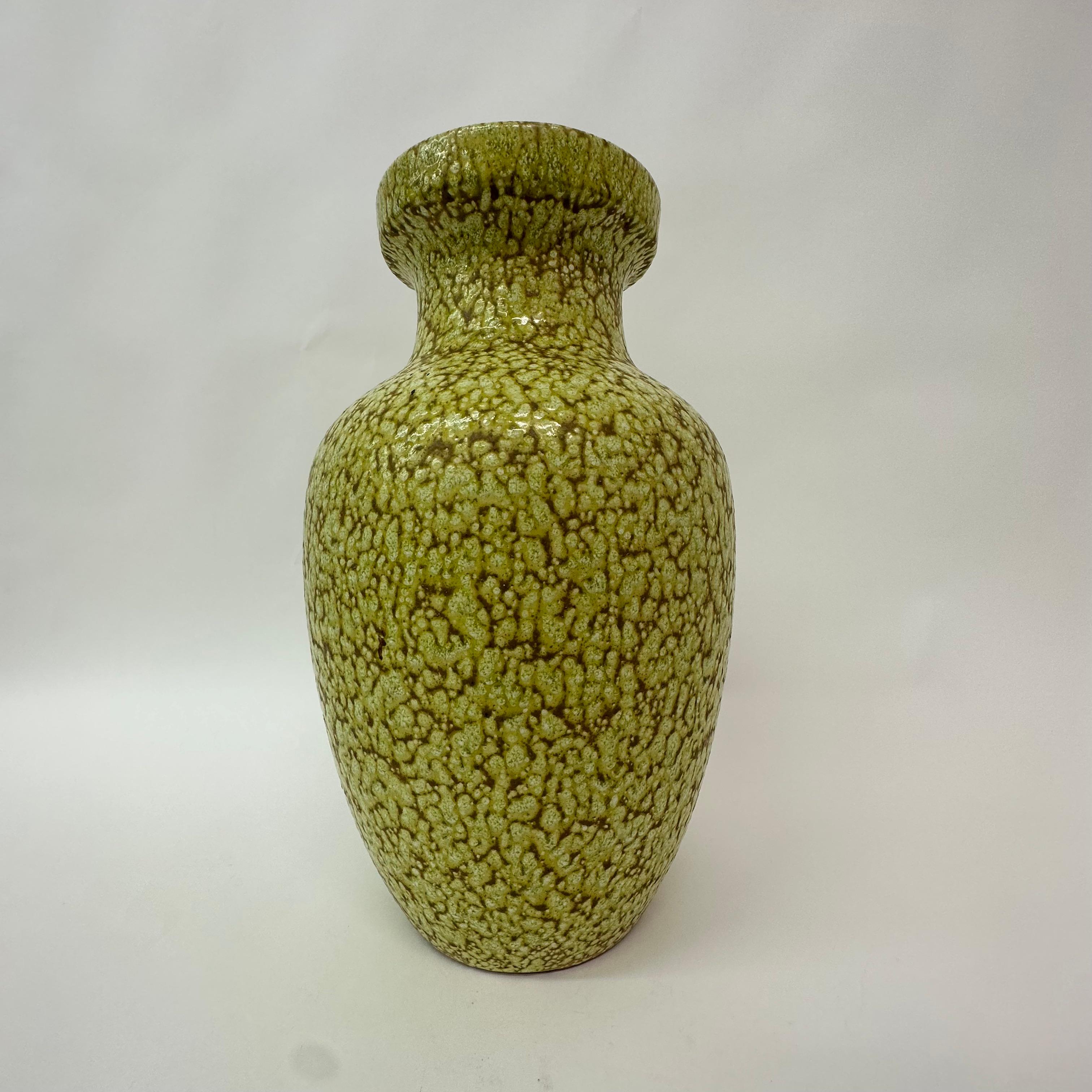 Scheurich Westdeutschland, Vase aus gelber Keramik 241-47  1970's  im Angebot 6