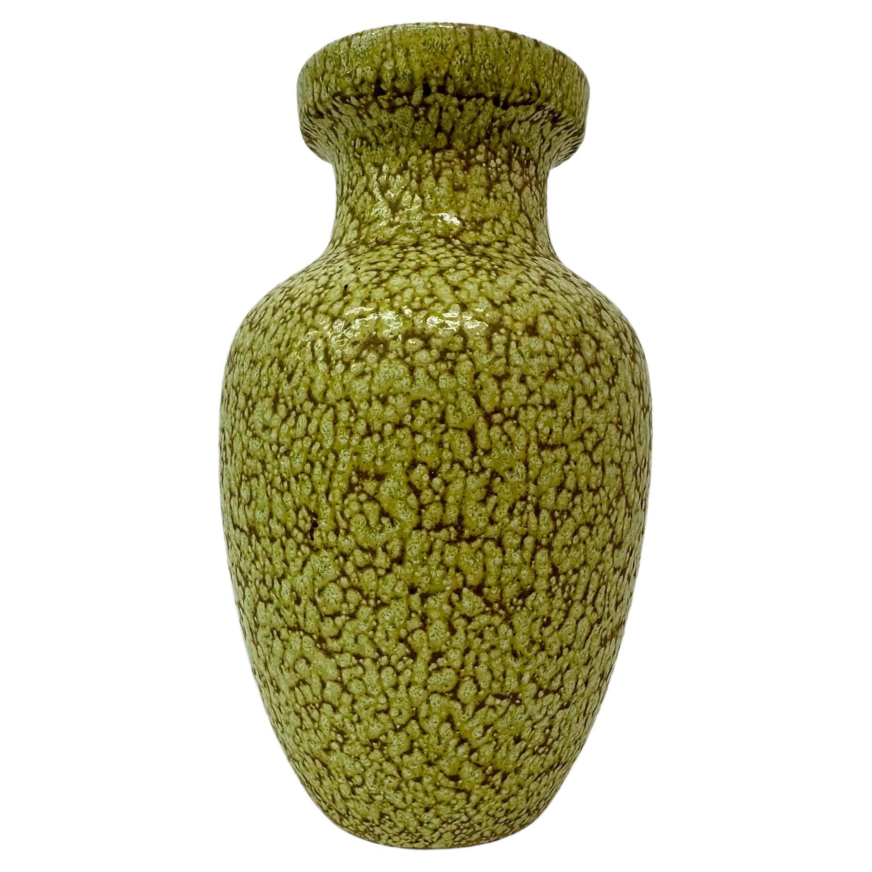 Scheurich Westdeutschland, Vase aus gelber Keramik 241-47  1970's 