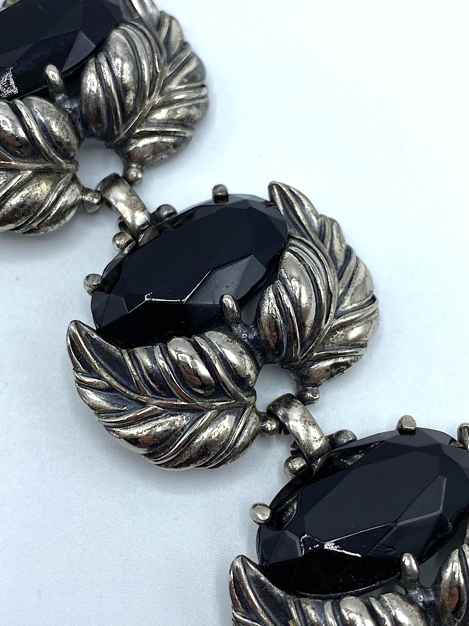 Schiaparelli 1950s Silver Leaves and Oval Black Stone Bracelet and Earrings Set In Good Condition In New York, NY