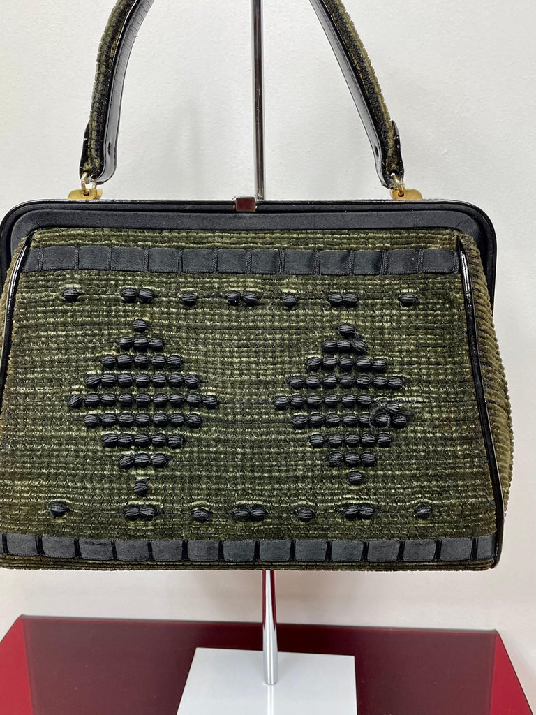 Women's or Men's Schiaparelli 60s hand bag For Sale