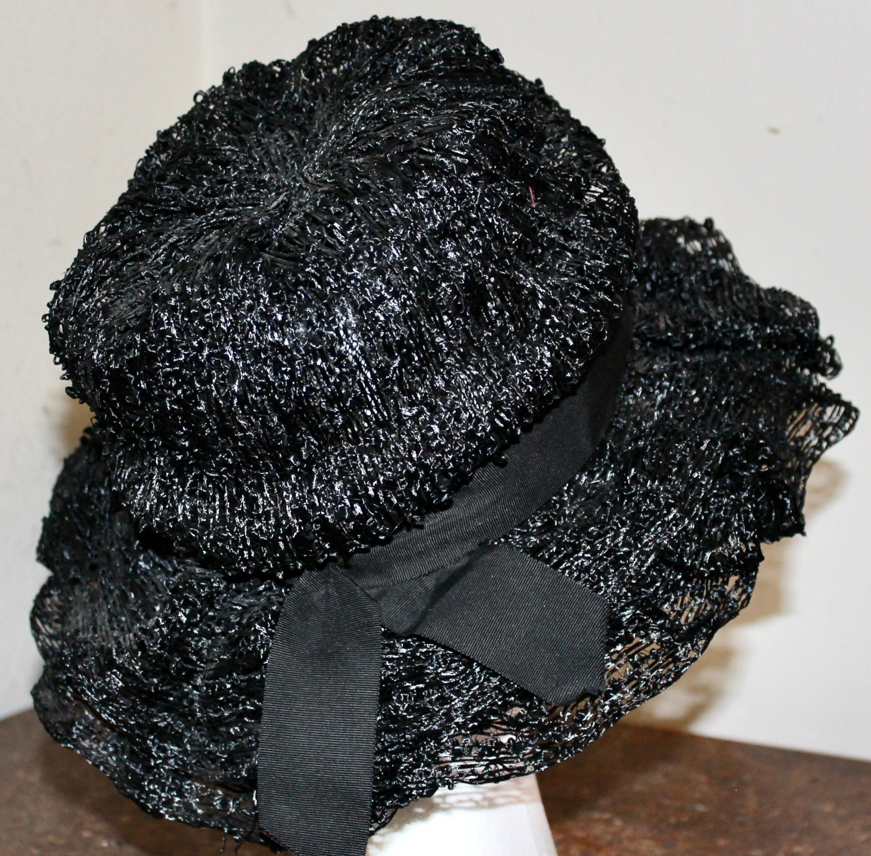 Schiaparelli Cappello Fedora Floppy in rafia nera con fiocco In condizioni buone in vendita a Sharon, CT