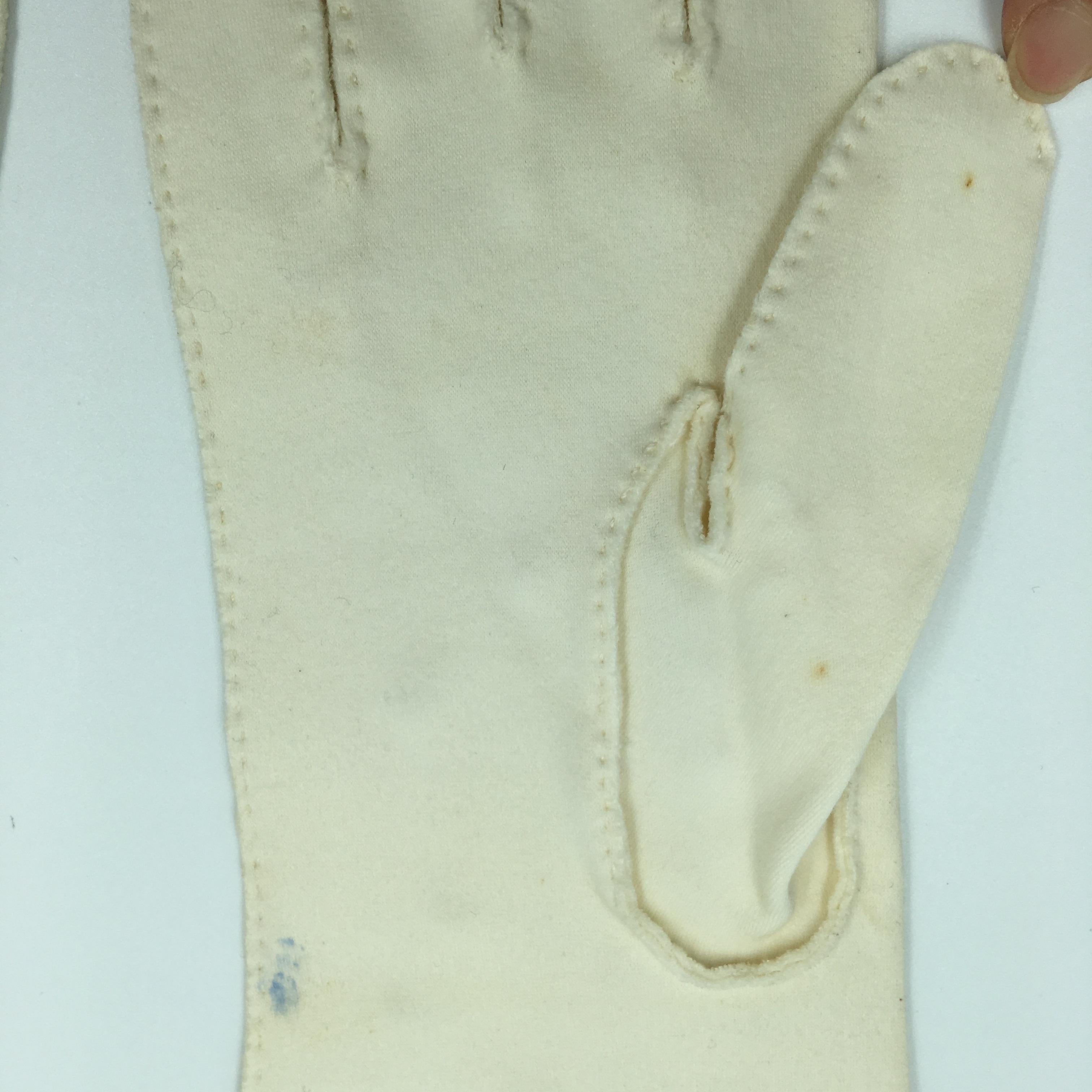 Schiaparelli by Fownes Cream Gloves w Hand Sewn Beaded Rhinestones Orignal tag 4