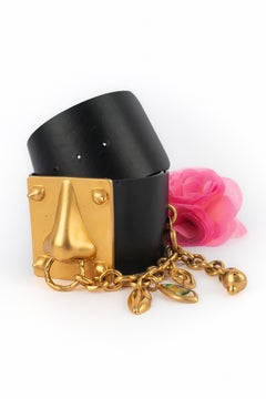 Cinturón de encantos Schiaparelli