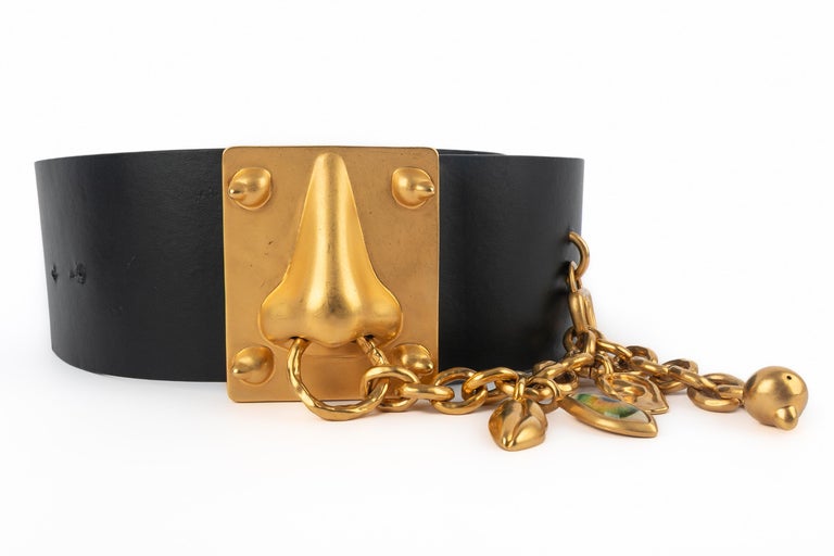 Schiaparelli charm belt at 1stDibs display picture 1