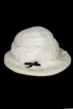 Sombrero cloche de Elsa Schiaparelli Años 50
