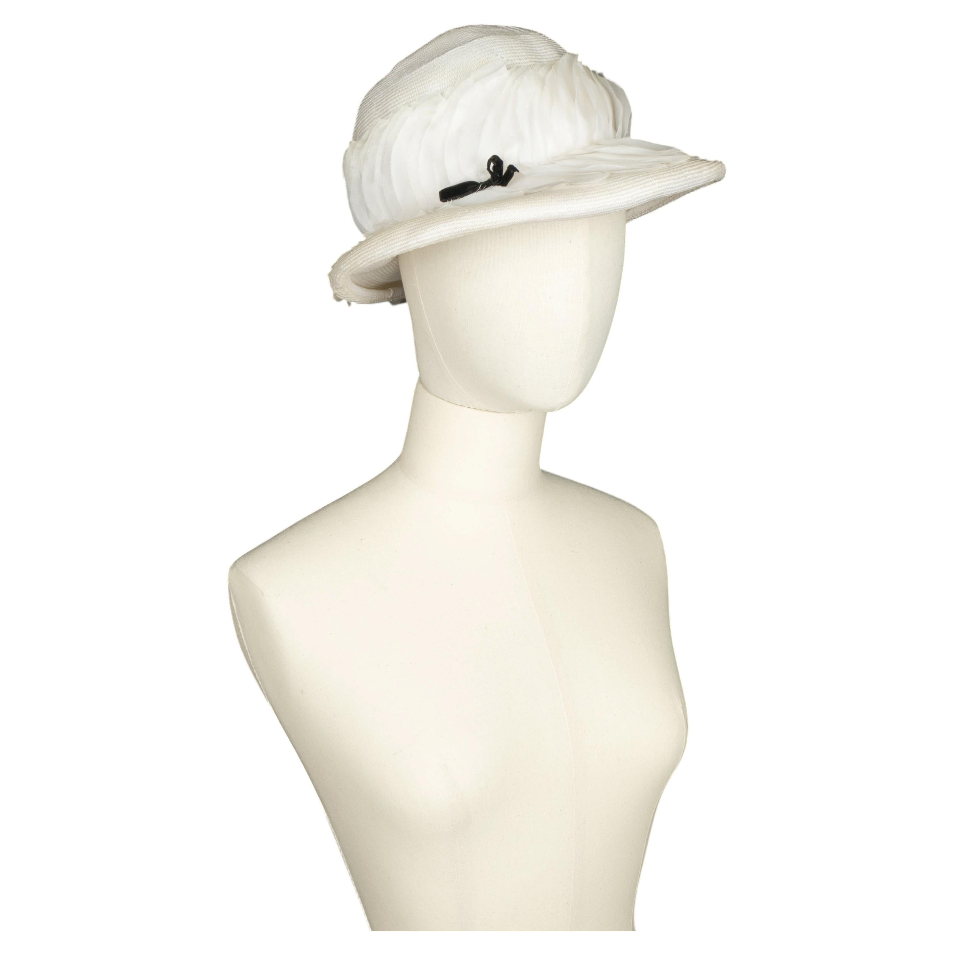 Cappello cloche Schiaparelli di Elsa Schiaparelli anni '50