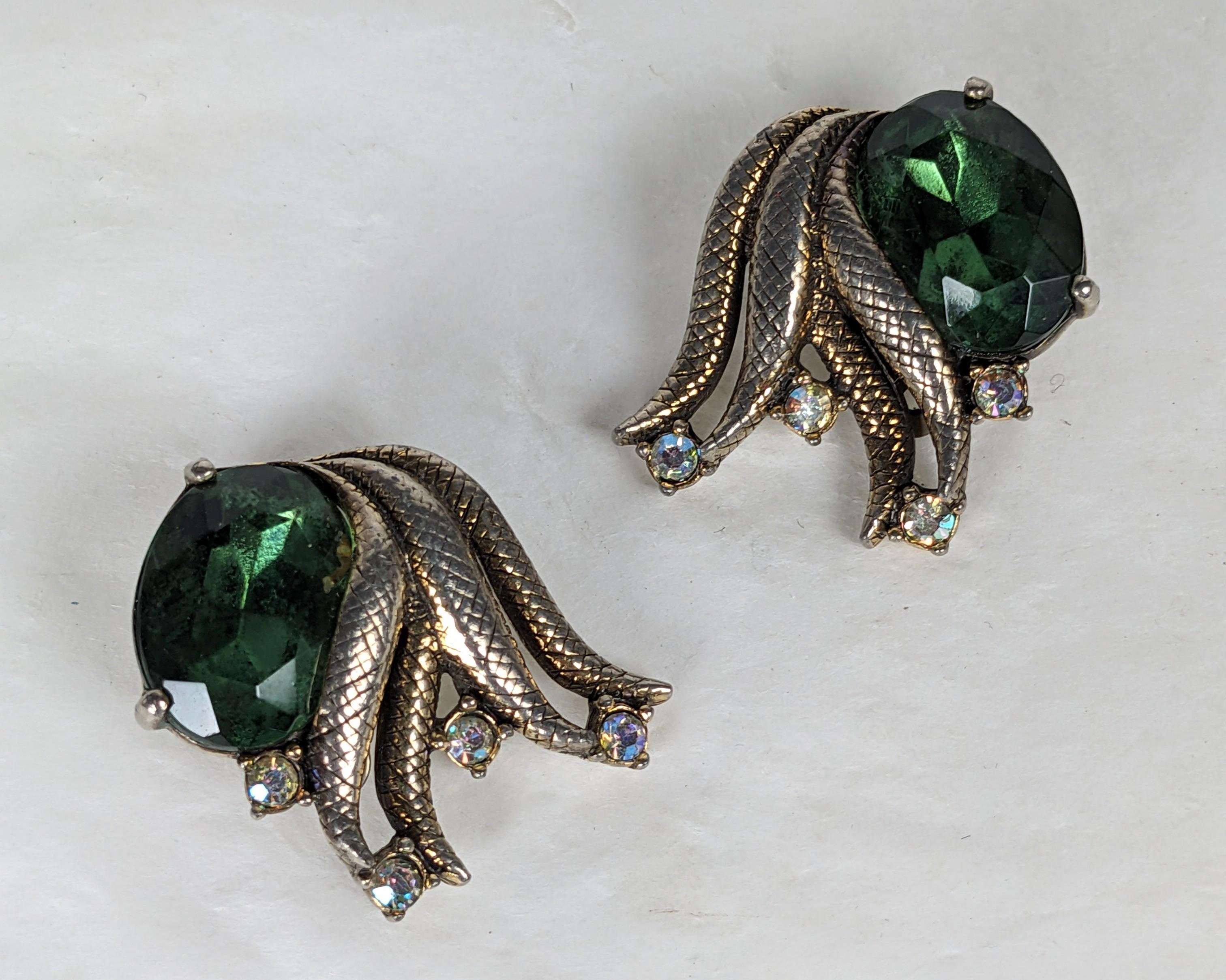 Schiaparelli, fermagli per orecchini con cristalli e ali di aurora In condizioni buone in vendita a New York, NY