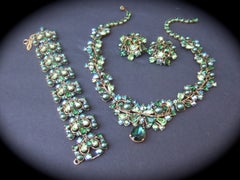 SCHIAPARELLI Glittering Green Crystal Necklace Bracelet & Earrings c 1950