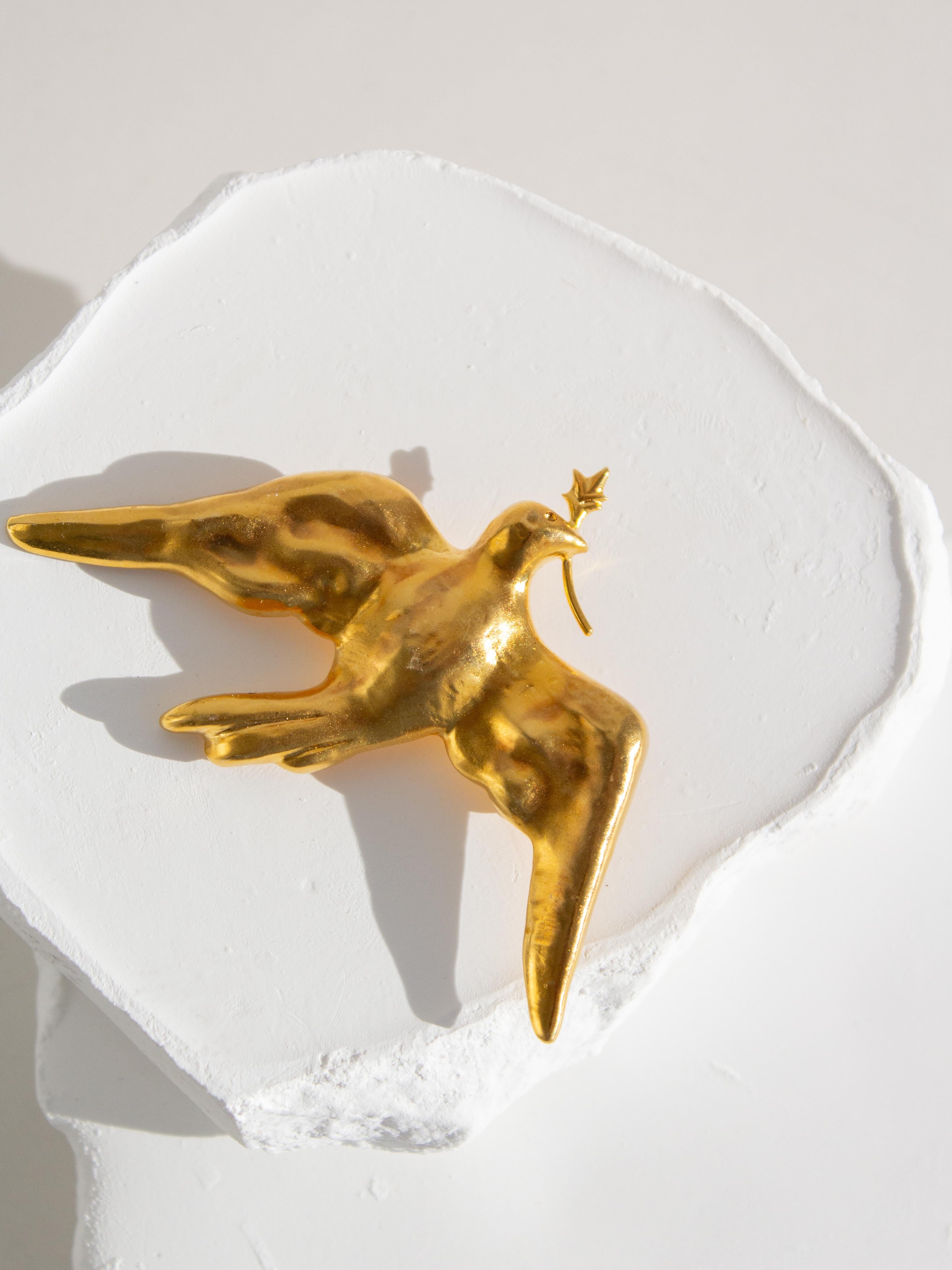 Schiaparelli Gold Dove Lady Gaga Brooch 4