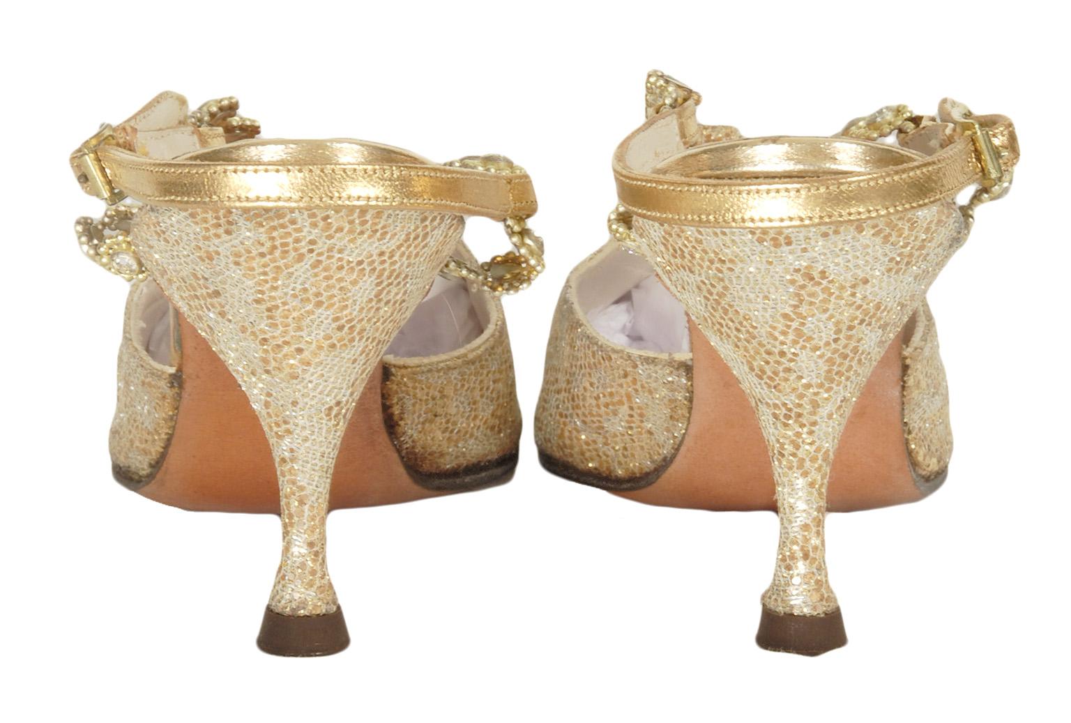 Schiaparelli Gold Lace Jewellled T-Strap Kitten Heel Pumps, New in Box -6AA, 1960s Pour femmes en vente