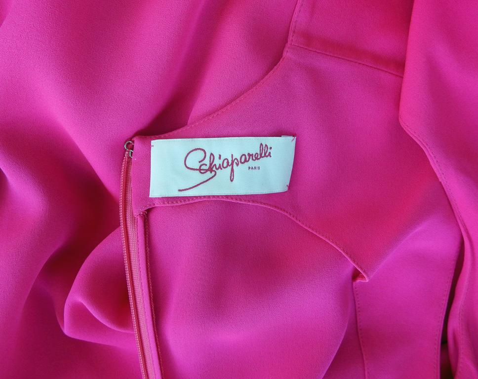 Schiaparelli Hot Pink Seidenkleid & Mantel Set Ensemble im Angebot 2