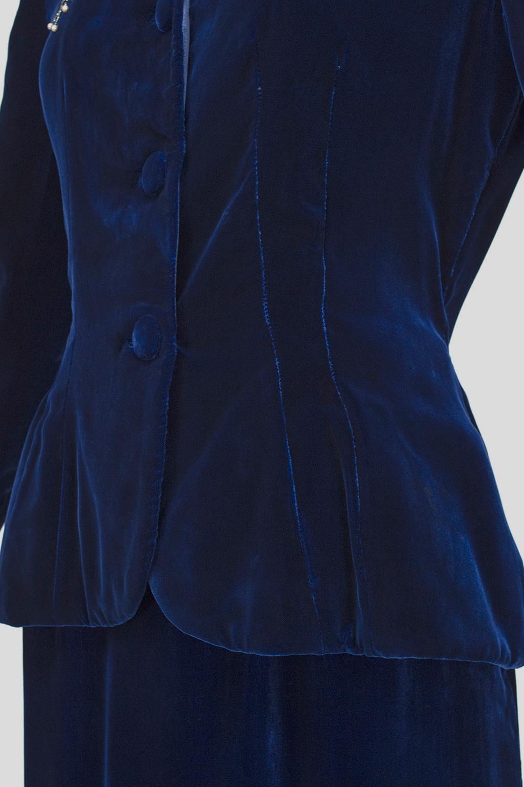 Black Schiaparelli-Inspired Sapphire Silk Velvet Bead and Pearl Peplum Suit - S, 1940s For Sale