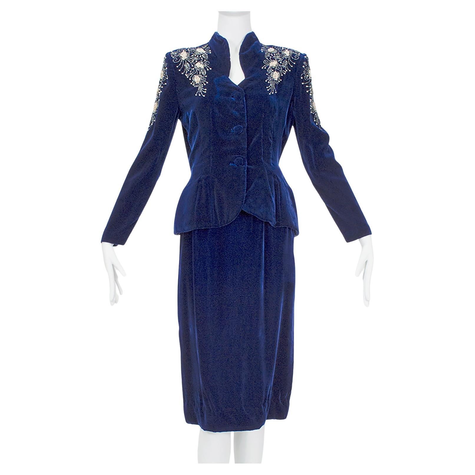 Schiaparelli-Inspired Sapphire Silk Velvet Bead and Pearl Pencil Suit - S, 1940s For Sale