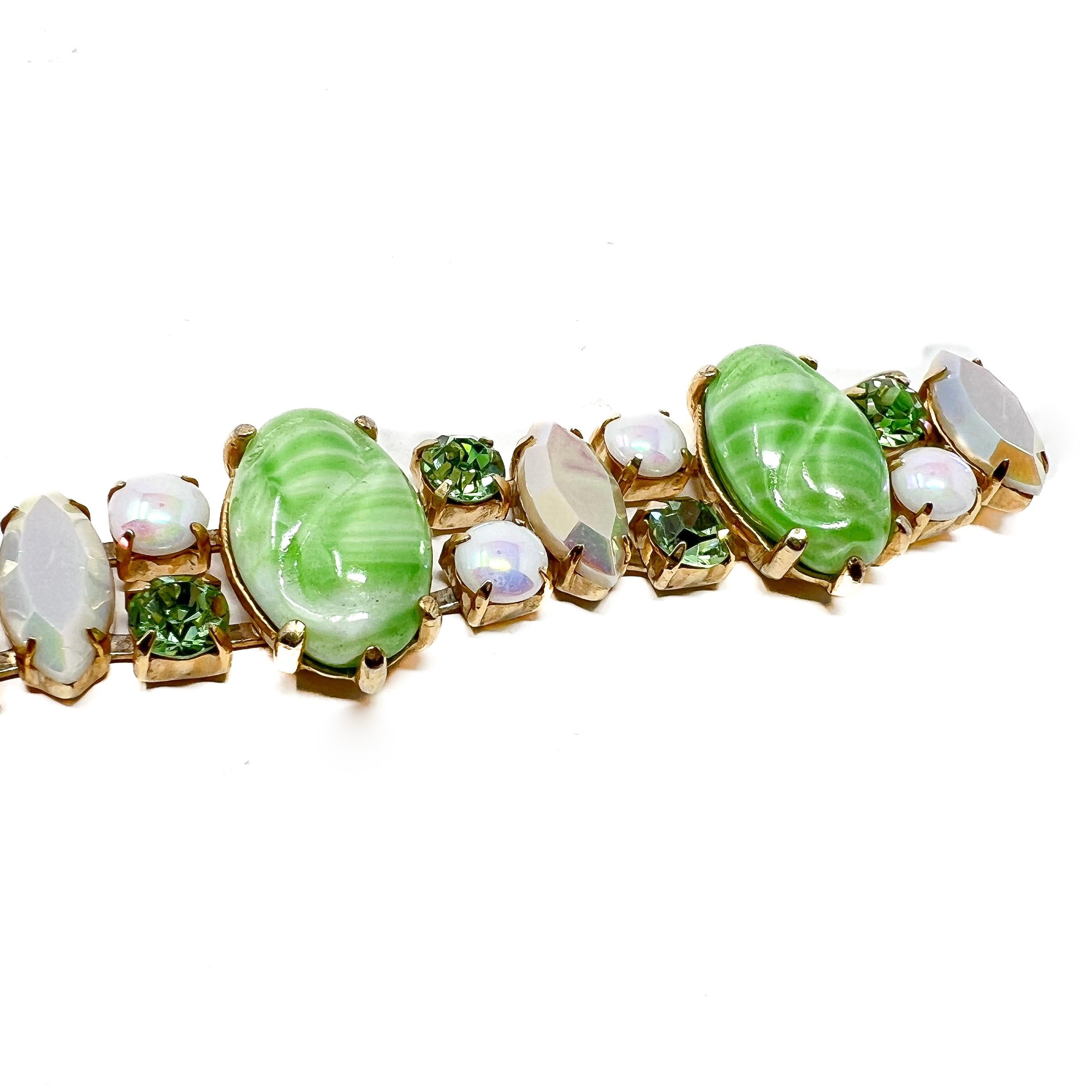 Schiaparelli Late 1950er Jahre Vintage-Armband aus Strass und grünem Glas mit Strass im Angebot 3