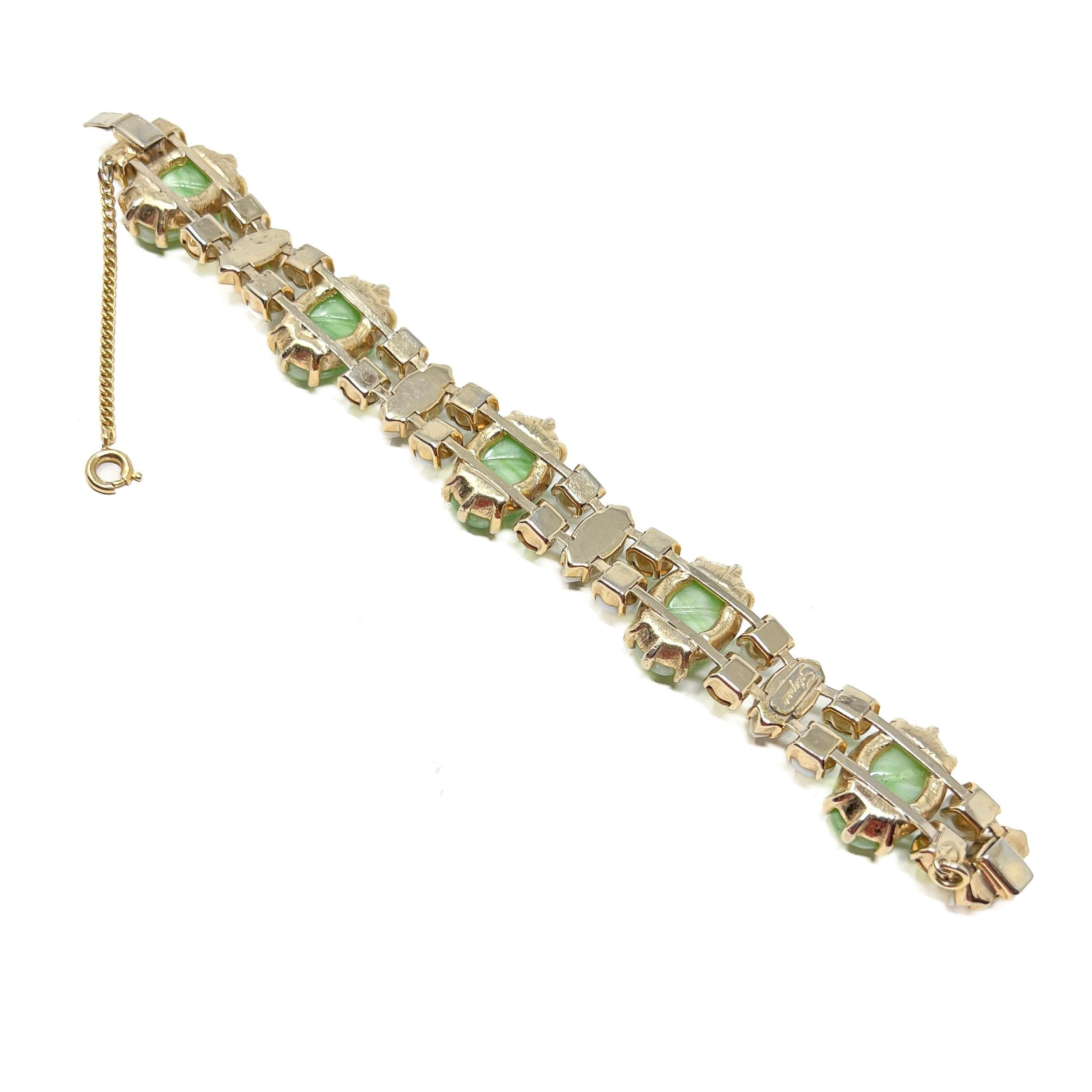 Schiaparelli Late 1950er Jahre Vintage-Armband aus Strass und grünem Glas mit Strass im Angebot 4