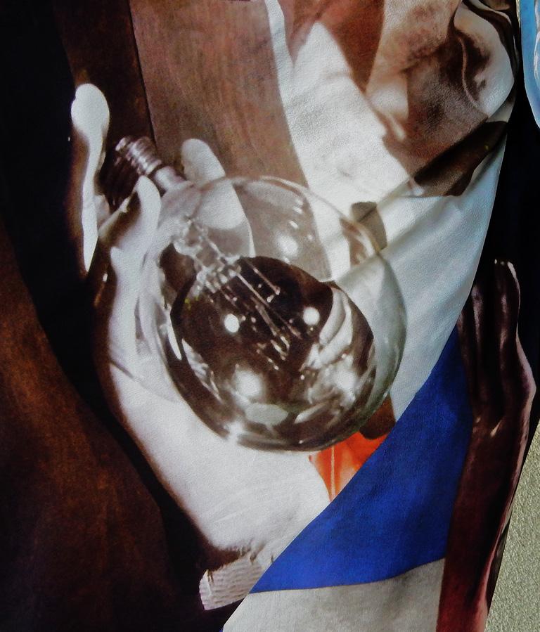 Schiaparelli Man Ray - Robe à ourlet mouchoir à épaules froides  Art à porter en vente 2