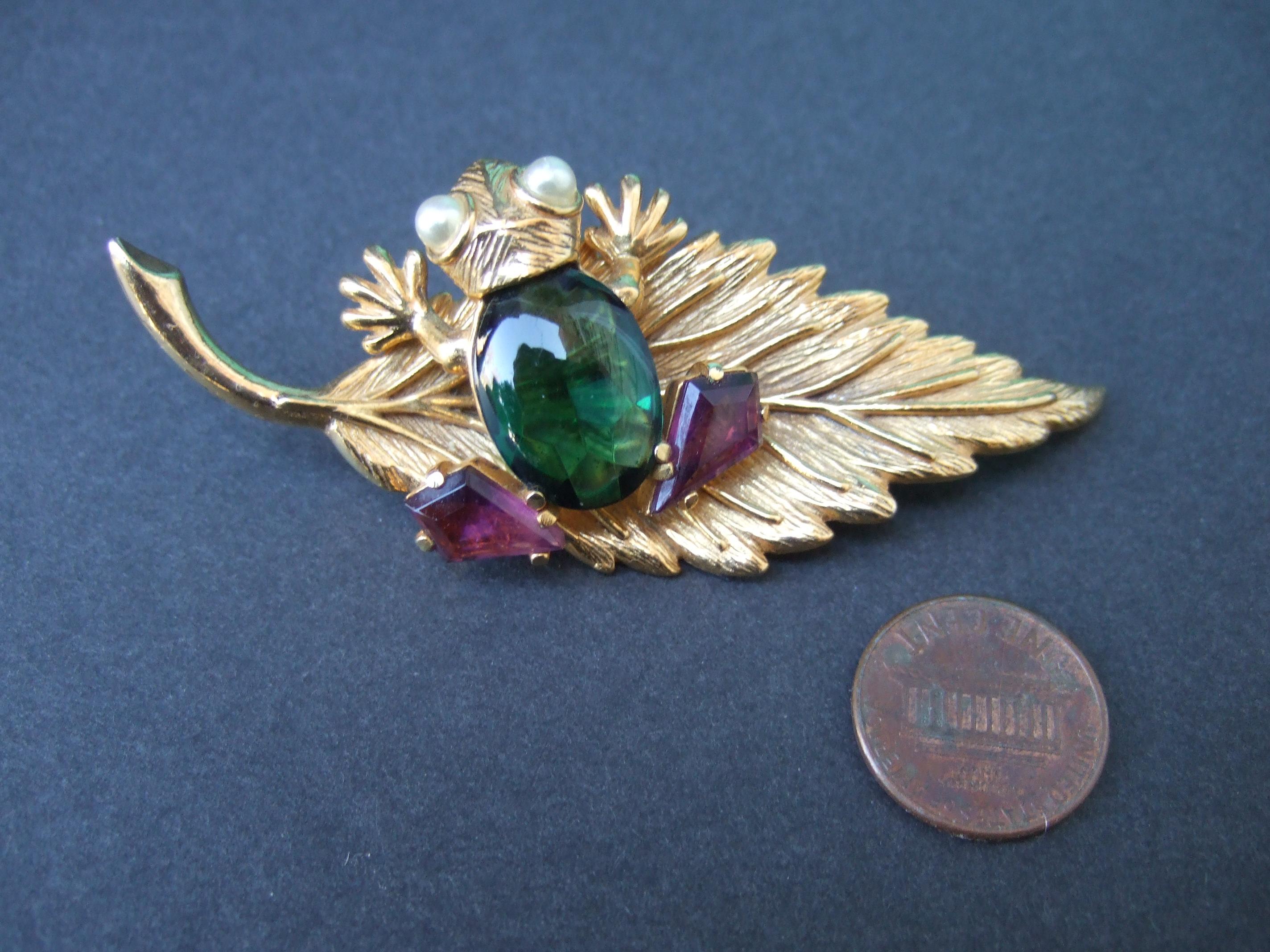 Schiaparelli Rare Charming Jeweled Frog Brooch c 1960 For Sale 2