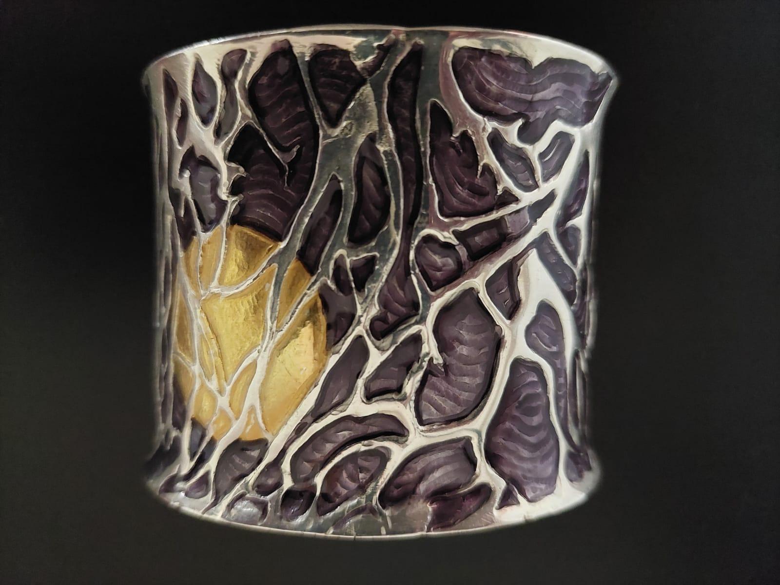 Schiava Black Coral Bracelet, Sterling Silver, Handmade, Italy For Sale 11