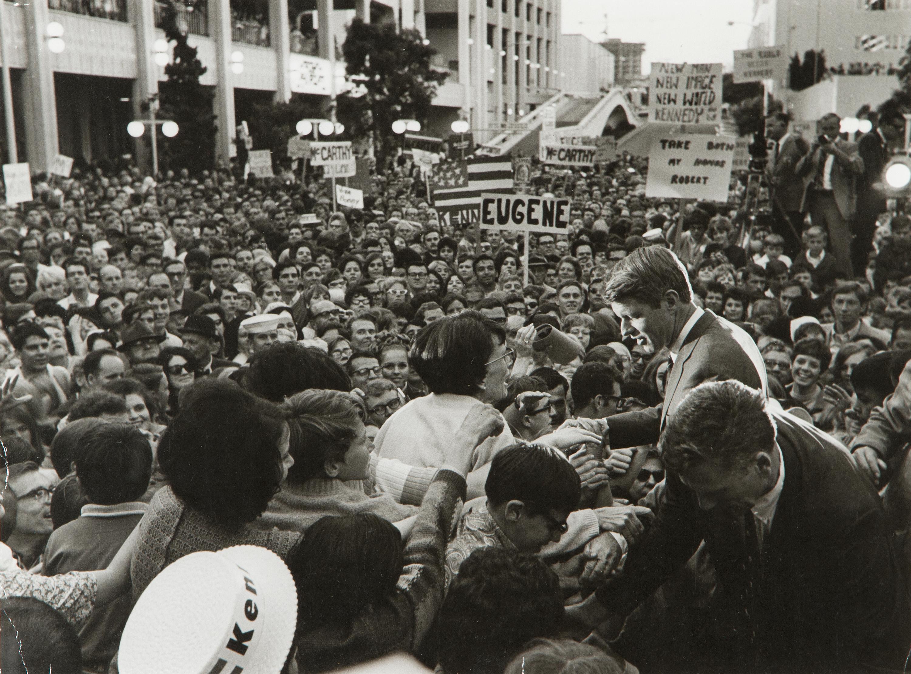 SCHILLER, LAWRENCE Figurative Photograph – Robert Kennedy, San Diego