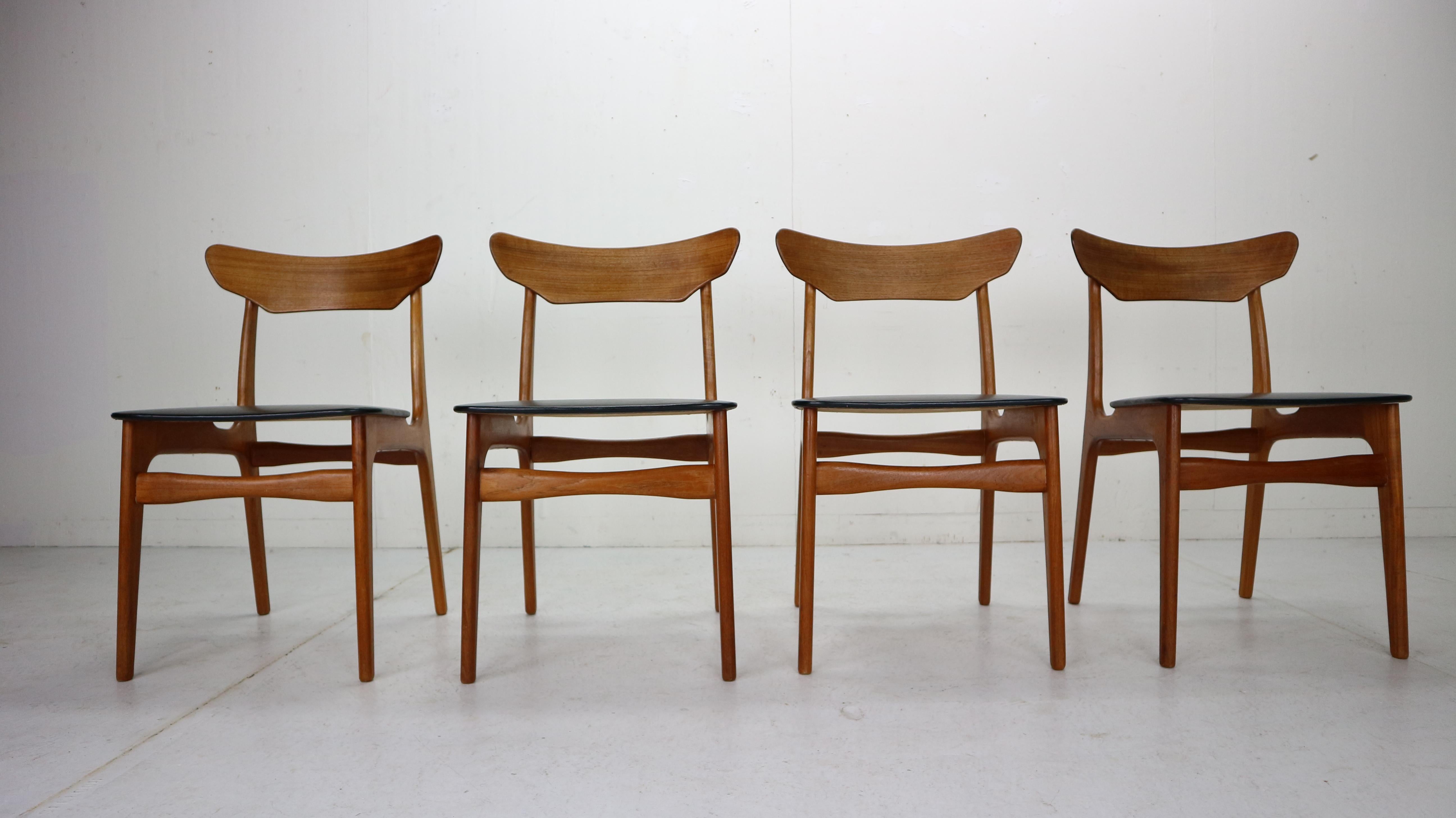 Scandinavian Modern Schiønning & Elgaard for Randers Møbelfabrik Set of 4 Teak Dining Room Chairs