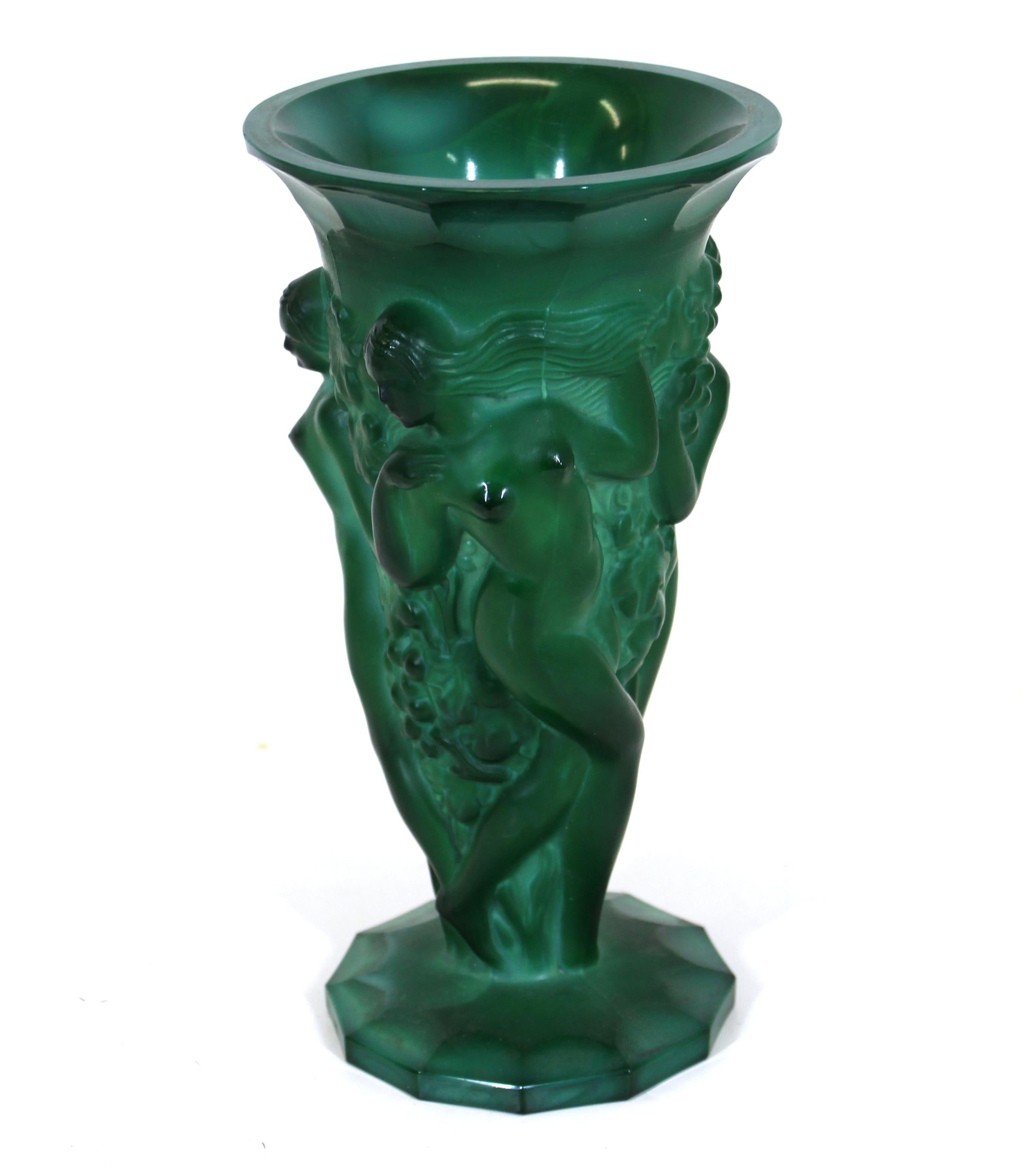 Schlevogt Art Deco 'Grape Harvest' Vase In Good Condition In New York, NY