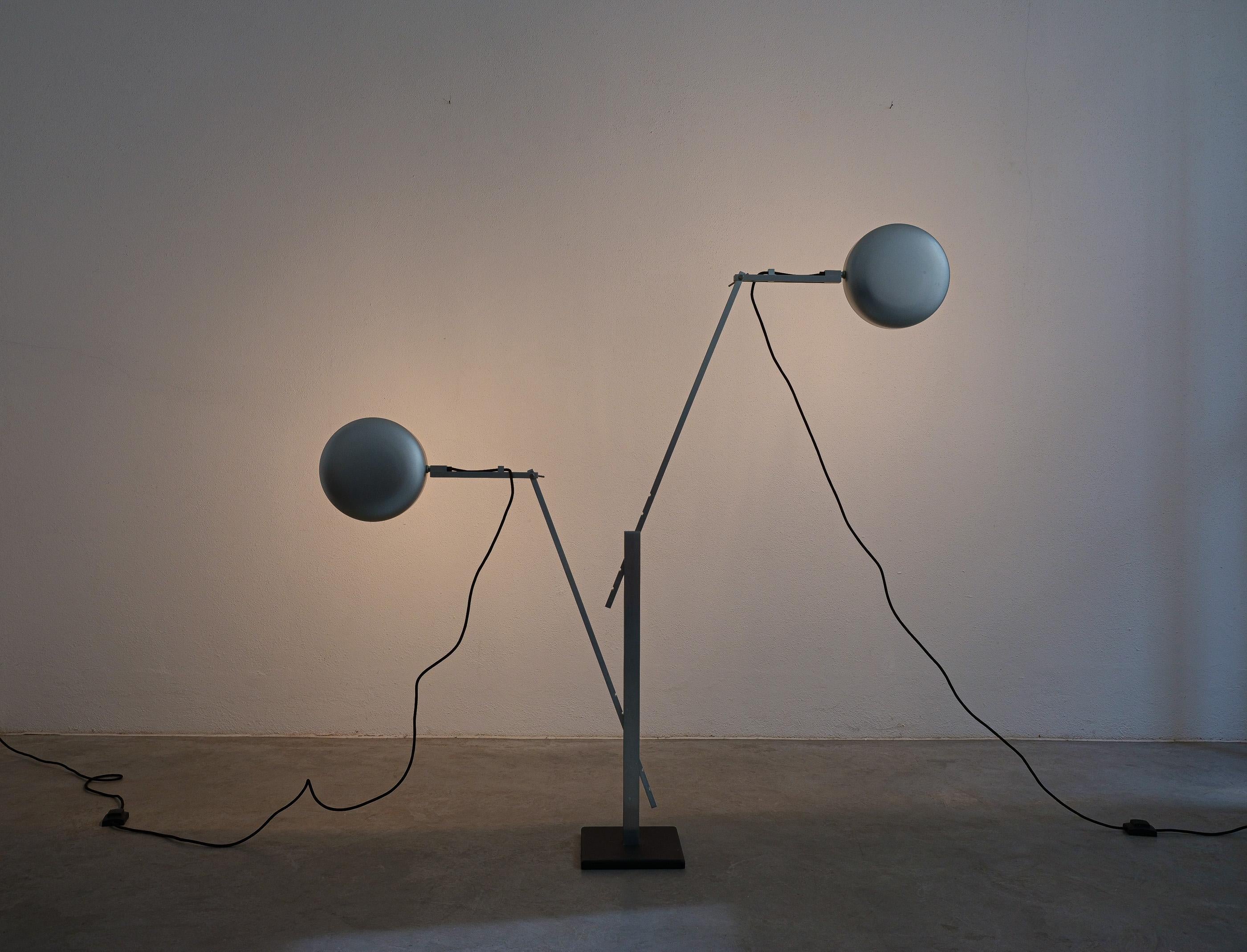 Milieu du XXe siècle Schliephacke Double Feature Floor Lamp Aluminium for Mewa, circa 1955 en vente