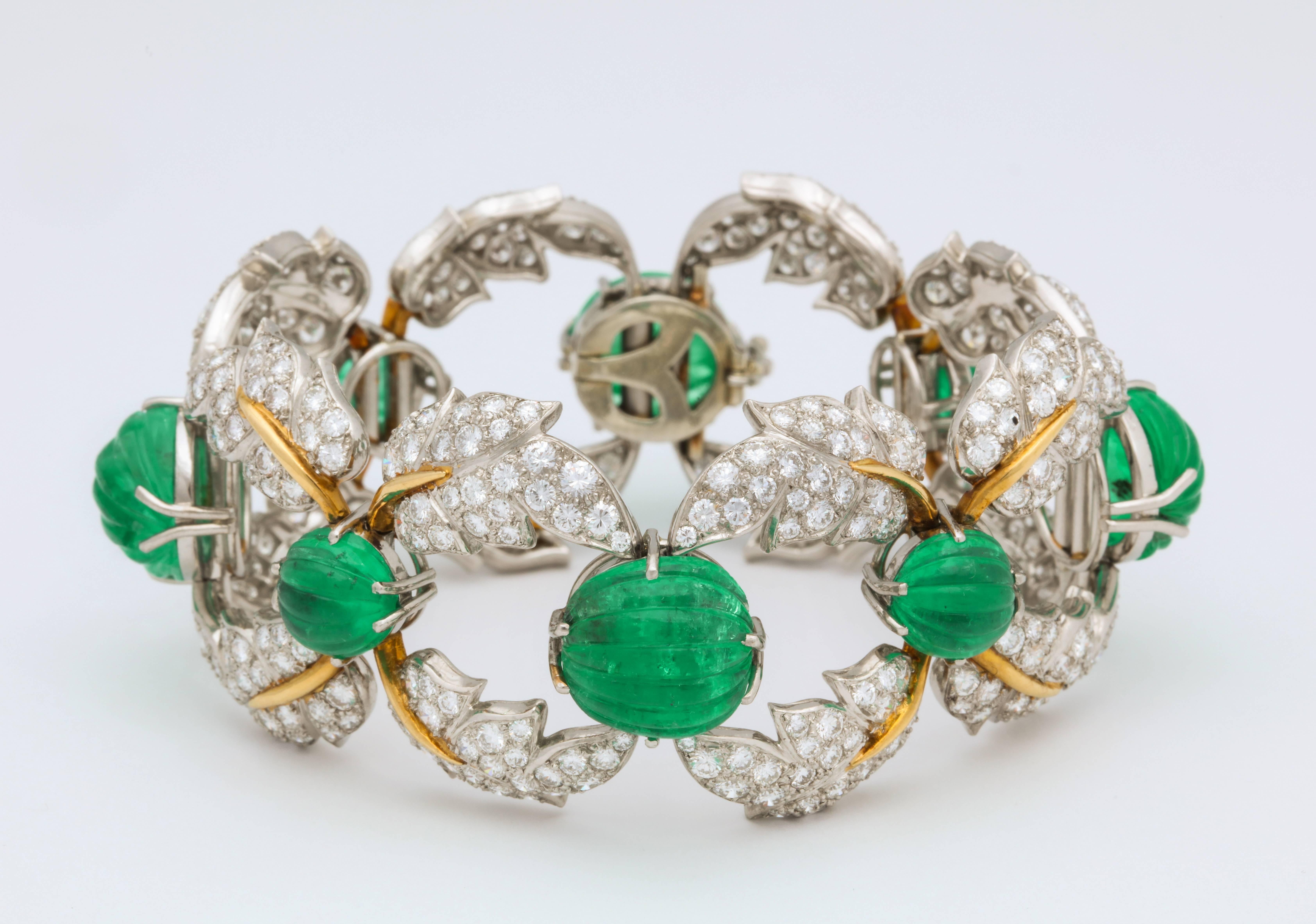 Jean Schlumberger for Tiffany & Co. Carved Emerald Diamond Gold Set In Good Condition In New York, NY