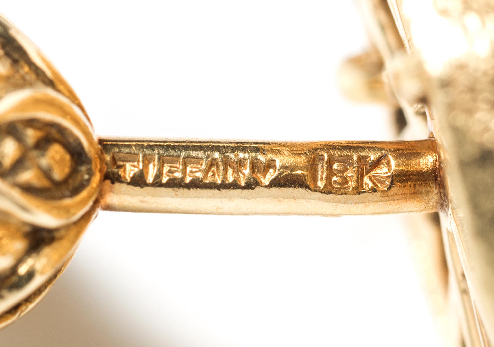 Schlumberger pour Tiffany & Co. Boutons de manchette Dollar en or 18 carats et lapis sable Excellent état - En vente à Weston, MA