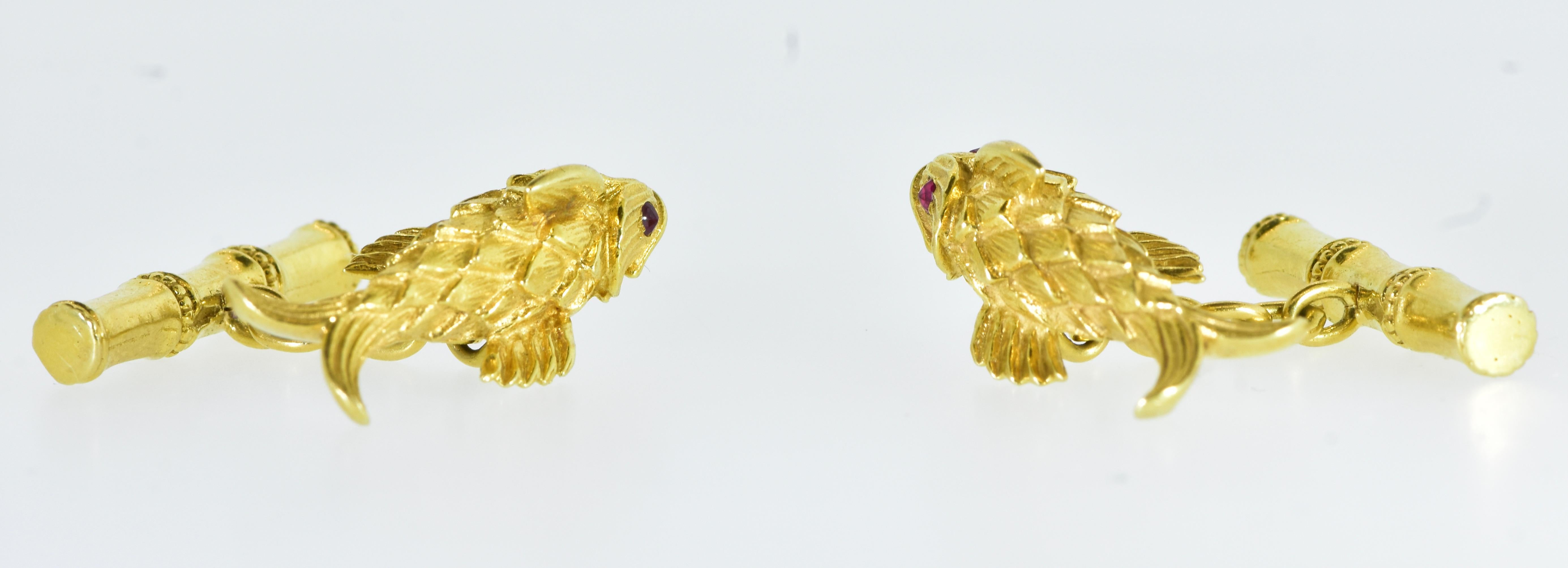 Schlumberger for Tiffany & Co. 18k Koi Goldfish Vintage Cufflinks, circa 1990 In Excellent Condition In Aspen, CO
