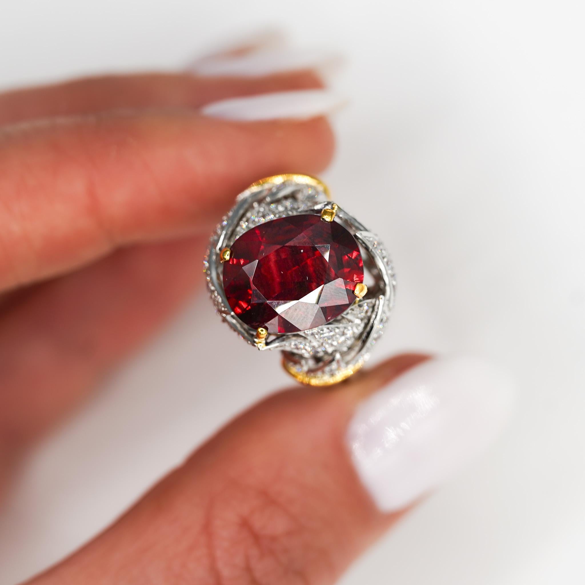 Taglio ovale Schlumberger per Tiffany & Co. No Heat Anello con rubino e diamante da 6 carati in vendita