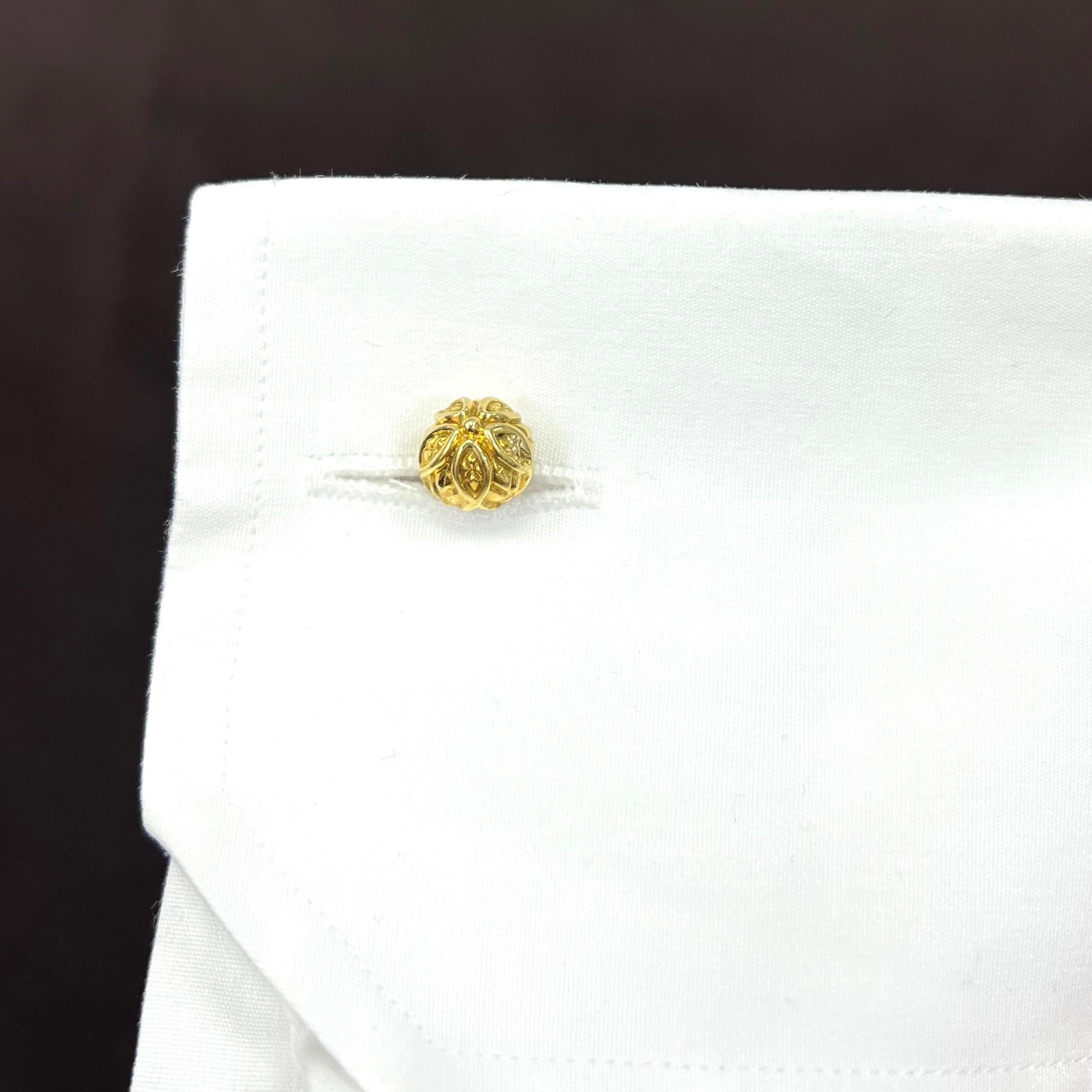 Schlumberger for Tiffany & Co. Yellow Gold Flower Cufflinks For Sale 2