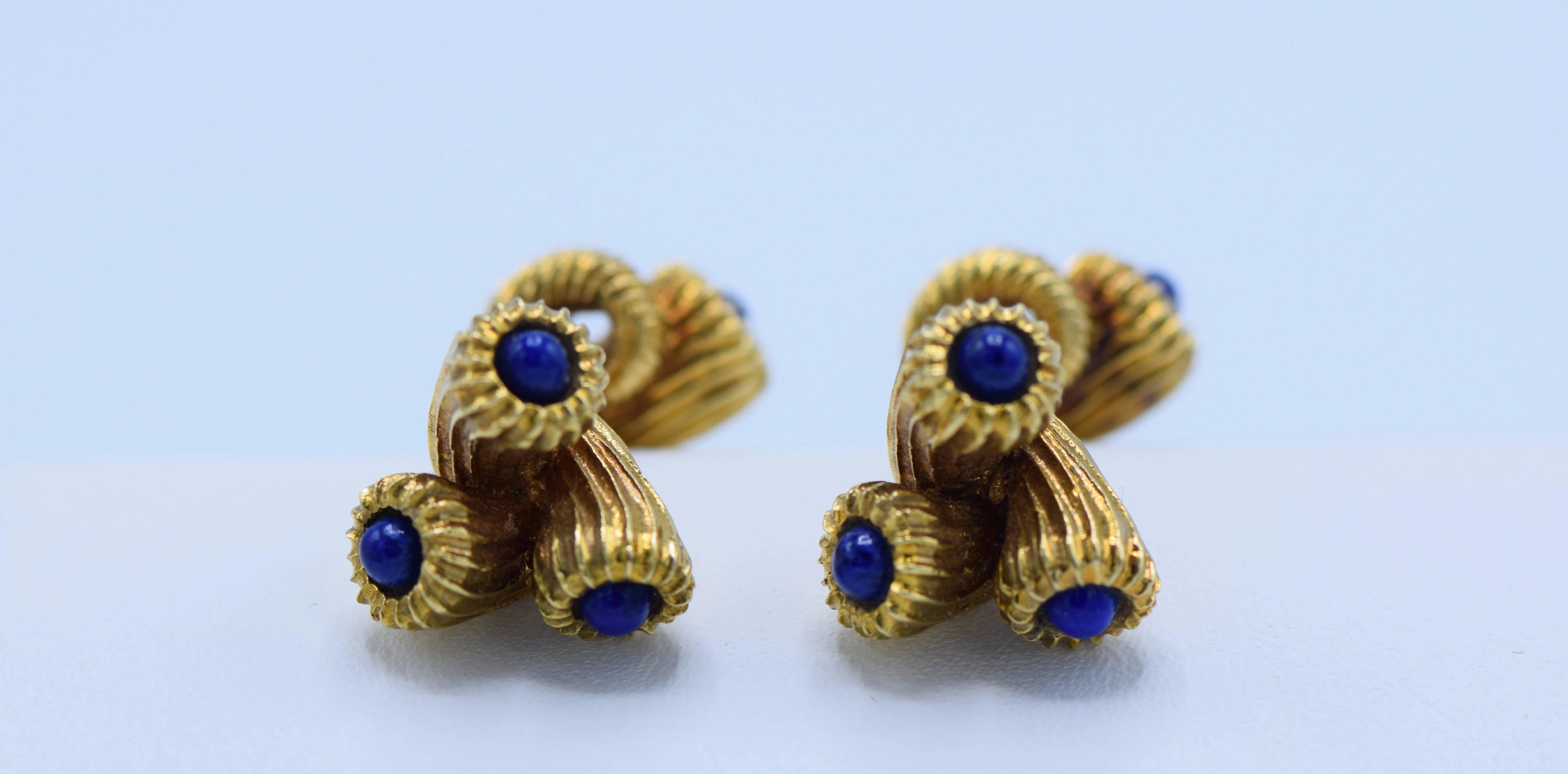 Schlumberger, Lapis Stone and 18k Gold Cuff-links 

Length: 1 Inch 

5 Lapis stones in each cuff-link