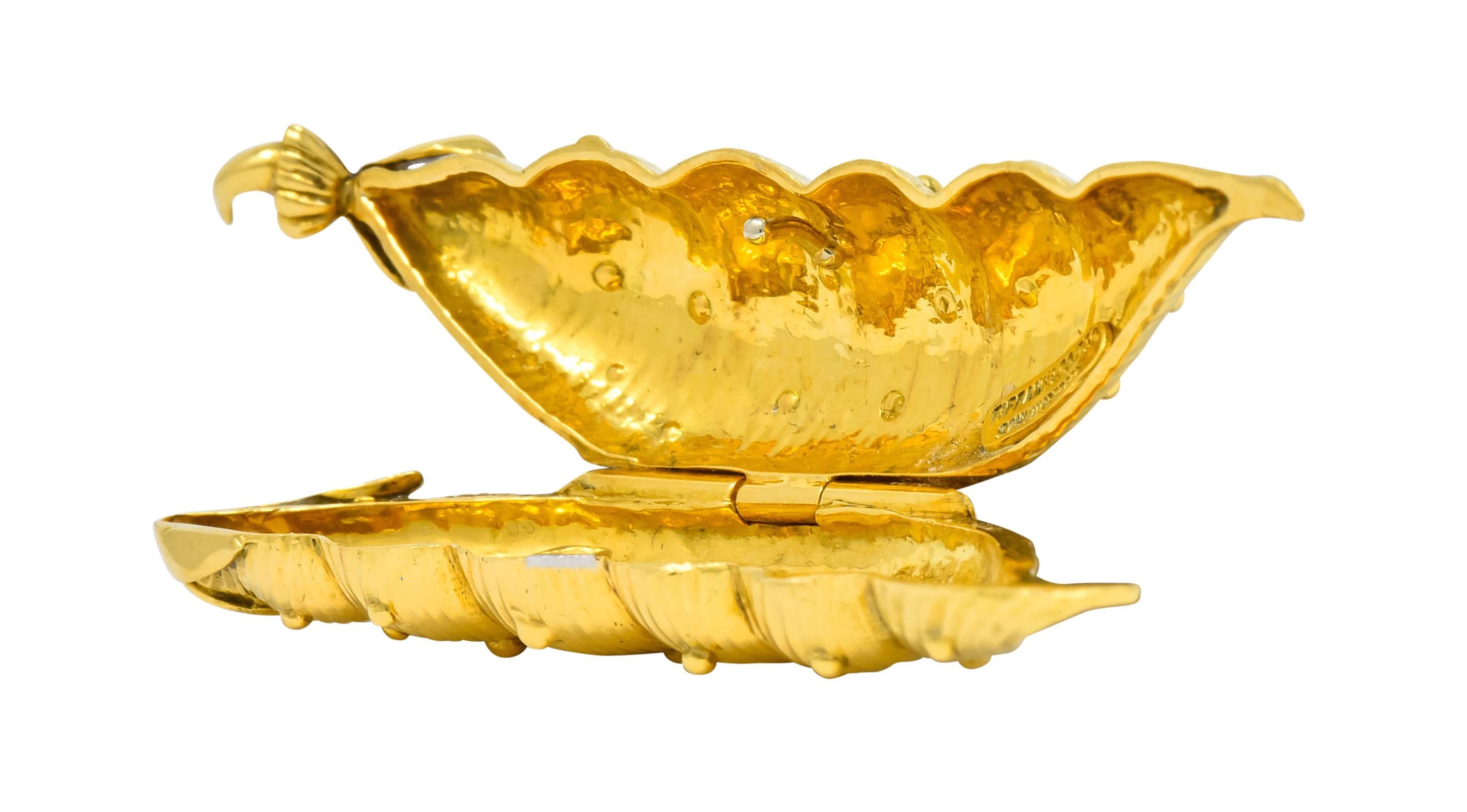 Schlumberger Tiffany & Co. 18 Karat Gold Pea Pod Pill Box, circa 1960 In Excellent Condition In Philadelphia, PA