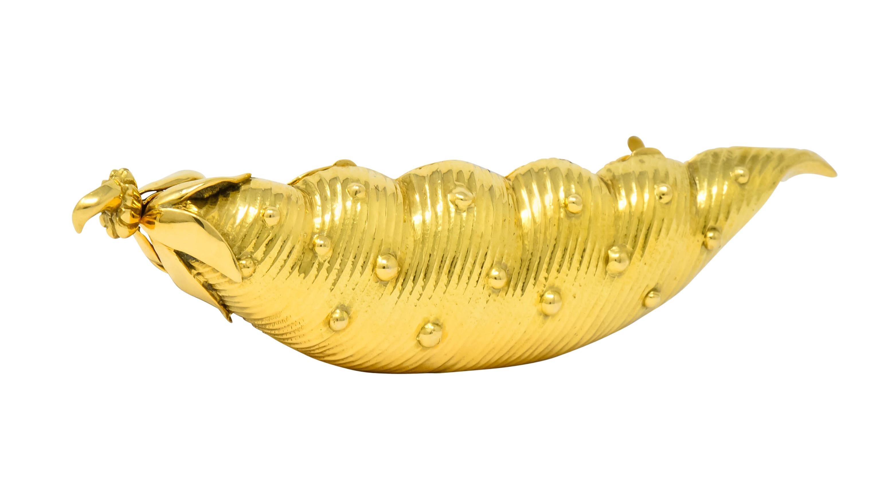 Women's or Men's Schlumberger Tiffany & Co. 18 Karat Gold Pea Pod Pill Box, circa 1960