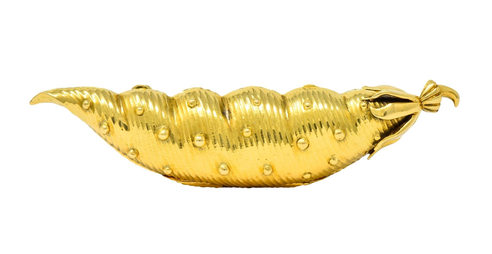 Schlumberger Tiffany & Co. 18 Karat Gold Pea Pod Pill Box, circa 1960 1