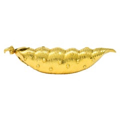 Schlumberger Tiffany & Co. 18 Karat Gold Pea Pod Pill Box, circa 1960