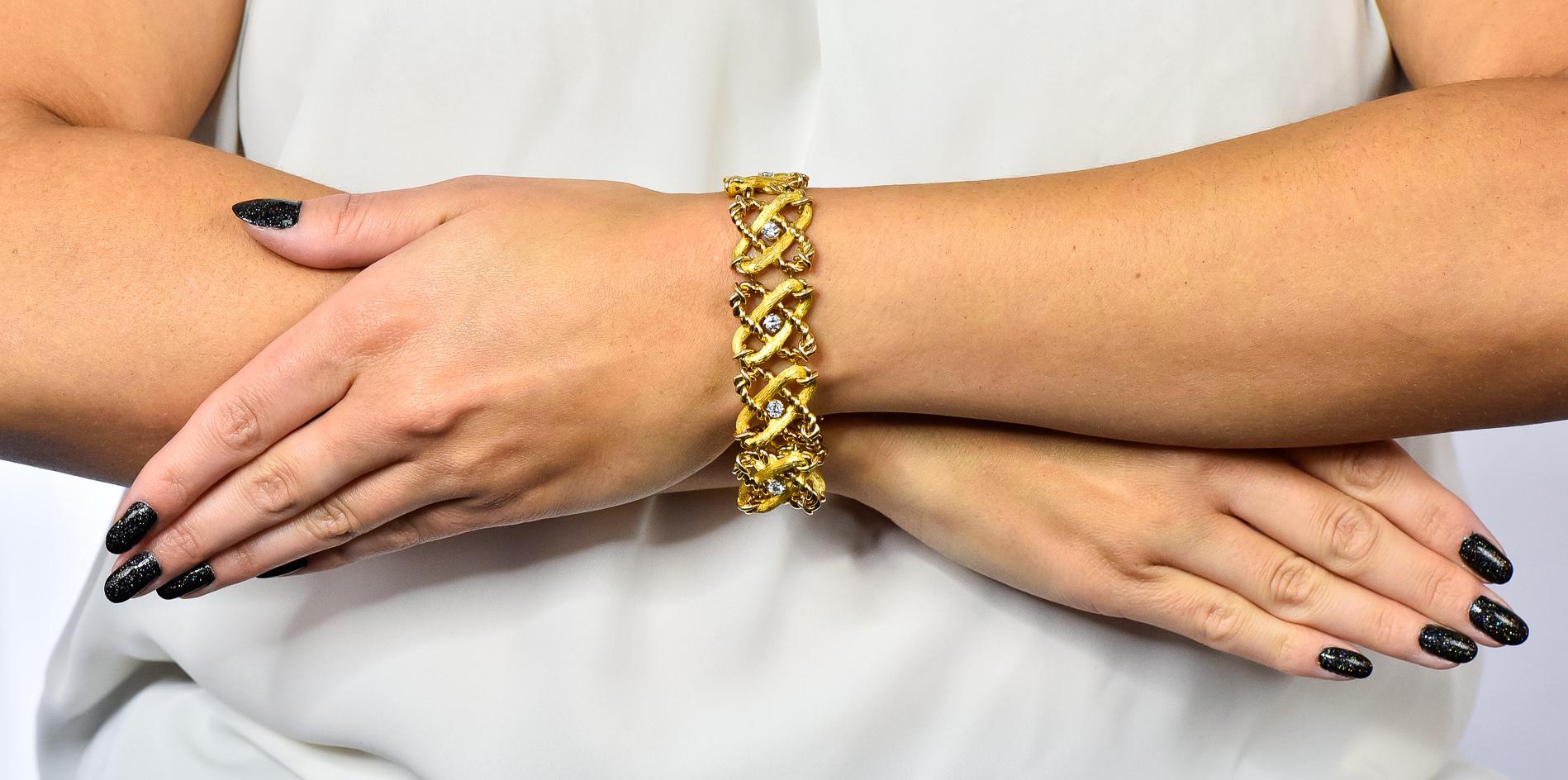 Schlumberger Tiffany & Co. 1970s French Diamond 18 Karat Gold Link Bracelet 4