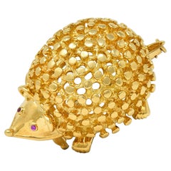 Spilla riccio vintage Schlumberger Tiffany & Co. 1980 in rubino e oro giallo 18 carati