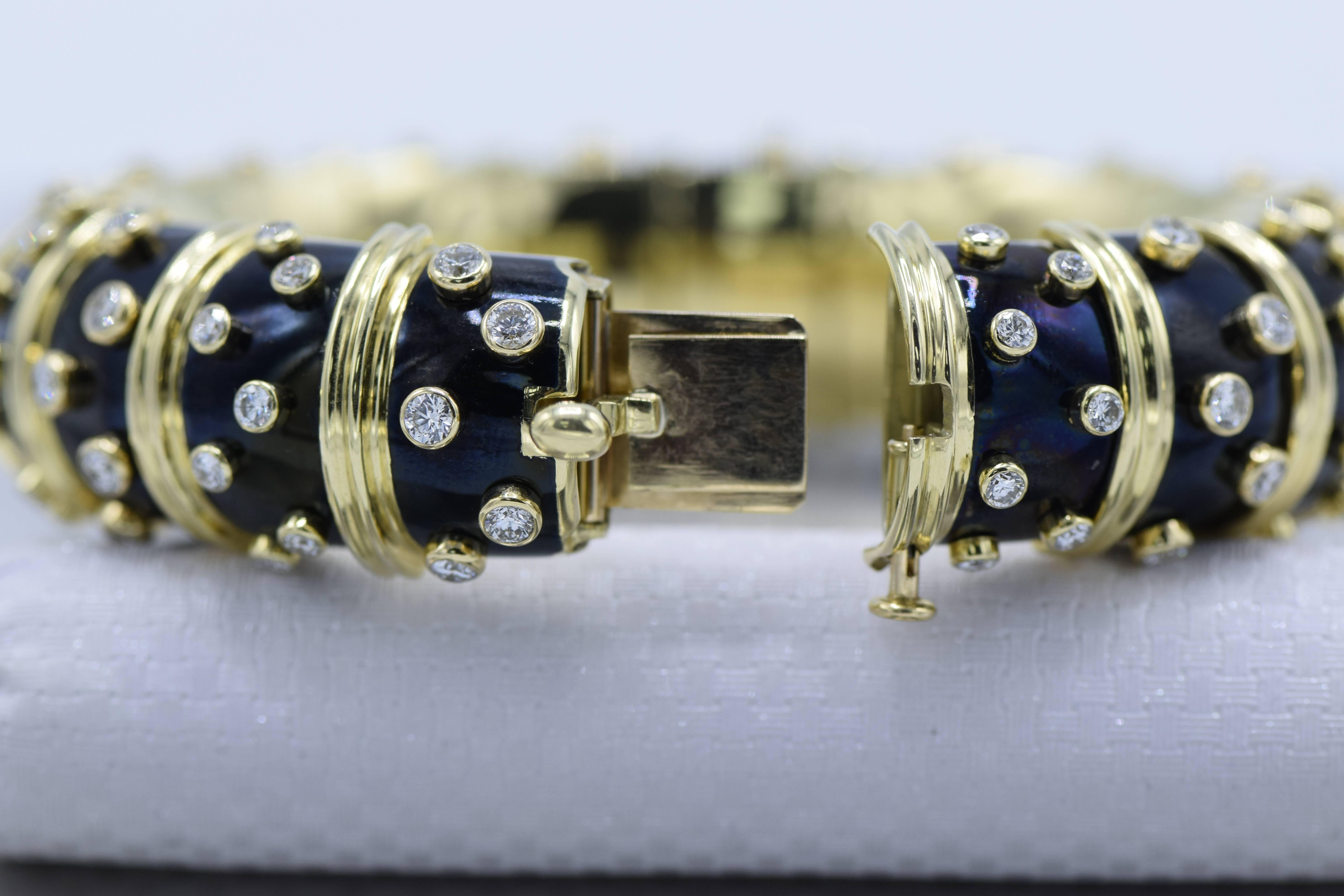 Schlumberger, Tiffany & Co. Diamond, Enamel and Gold Bangle Bracelet In Excellent Condition In New York, NY