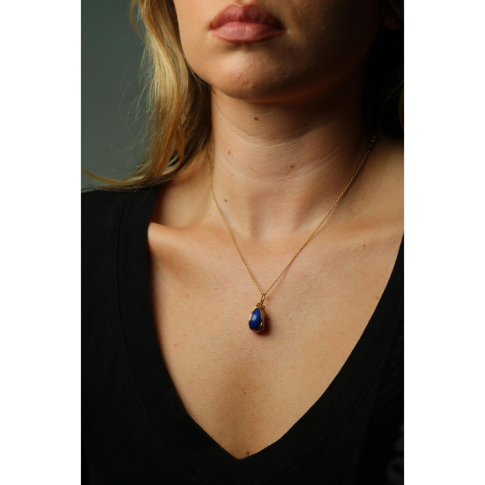 Schlumberger Tiffany & Co. Collier pendentif oeuf en lapis-lazuli or jaune 18K en vente 7