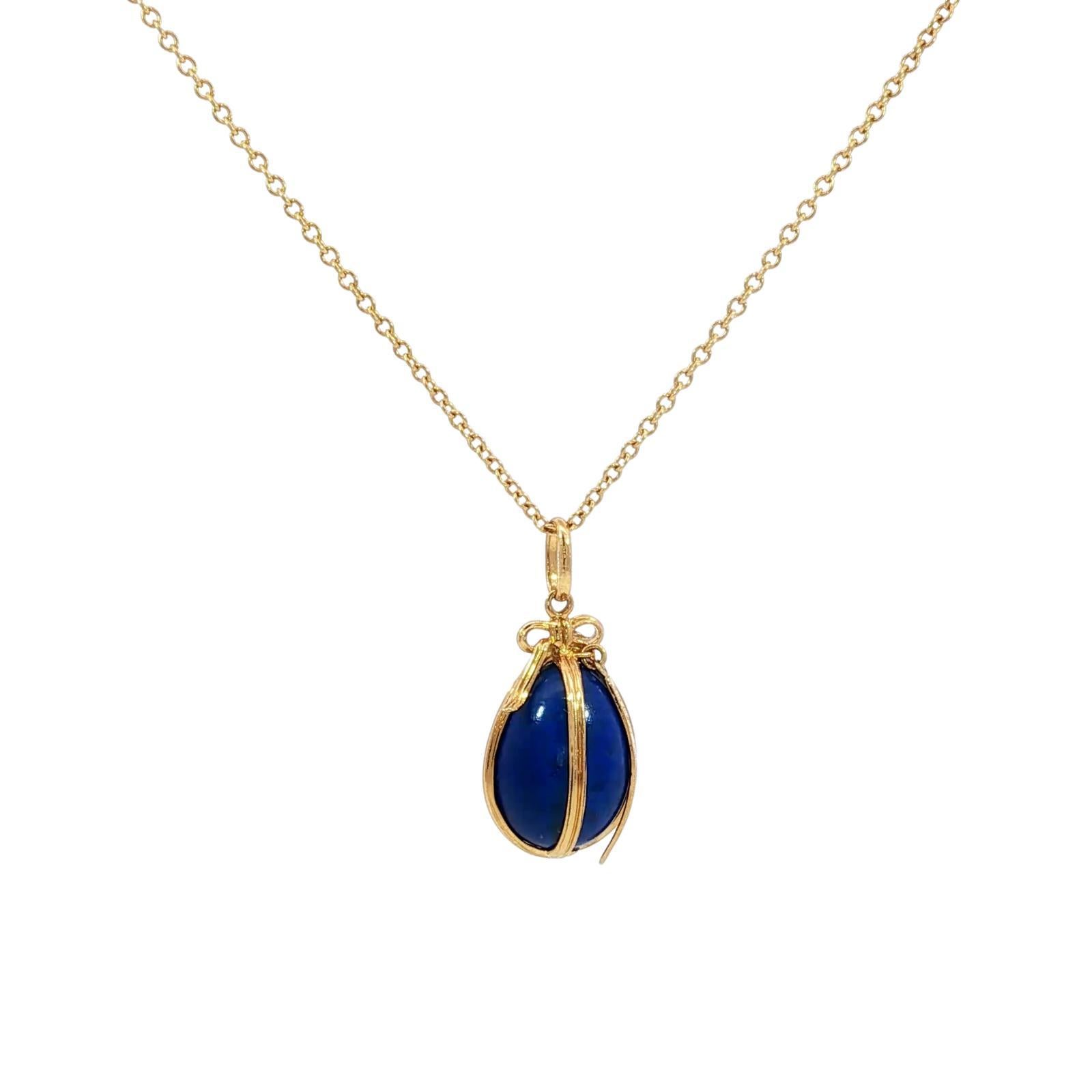 Schlumberger Tiffany & Co. Collier pendentif oeuf en lapis-lazuli or jaune 18K en vente 2
