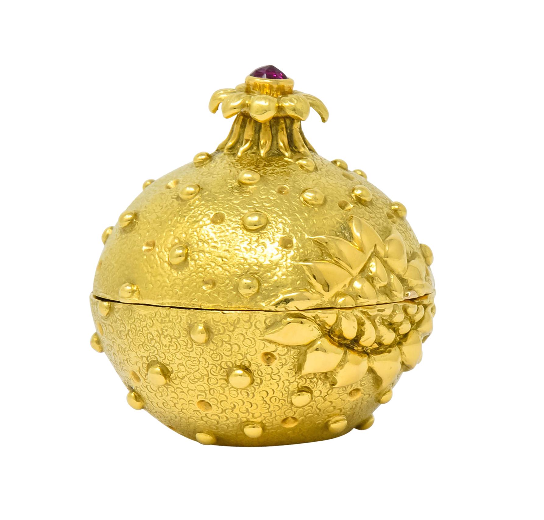 Contemporary Schlumberger Tiffany & Co. Ruby 18 Karat Gold Pomegranate Pill Box, circa 1960